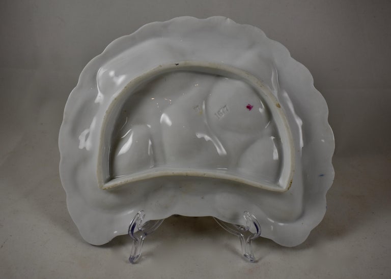 Porcelain Half Moon Sky Blue and Pink Cockle Shell Oyster Plate In Good Condition For Sale In Philadelphia, PA
