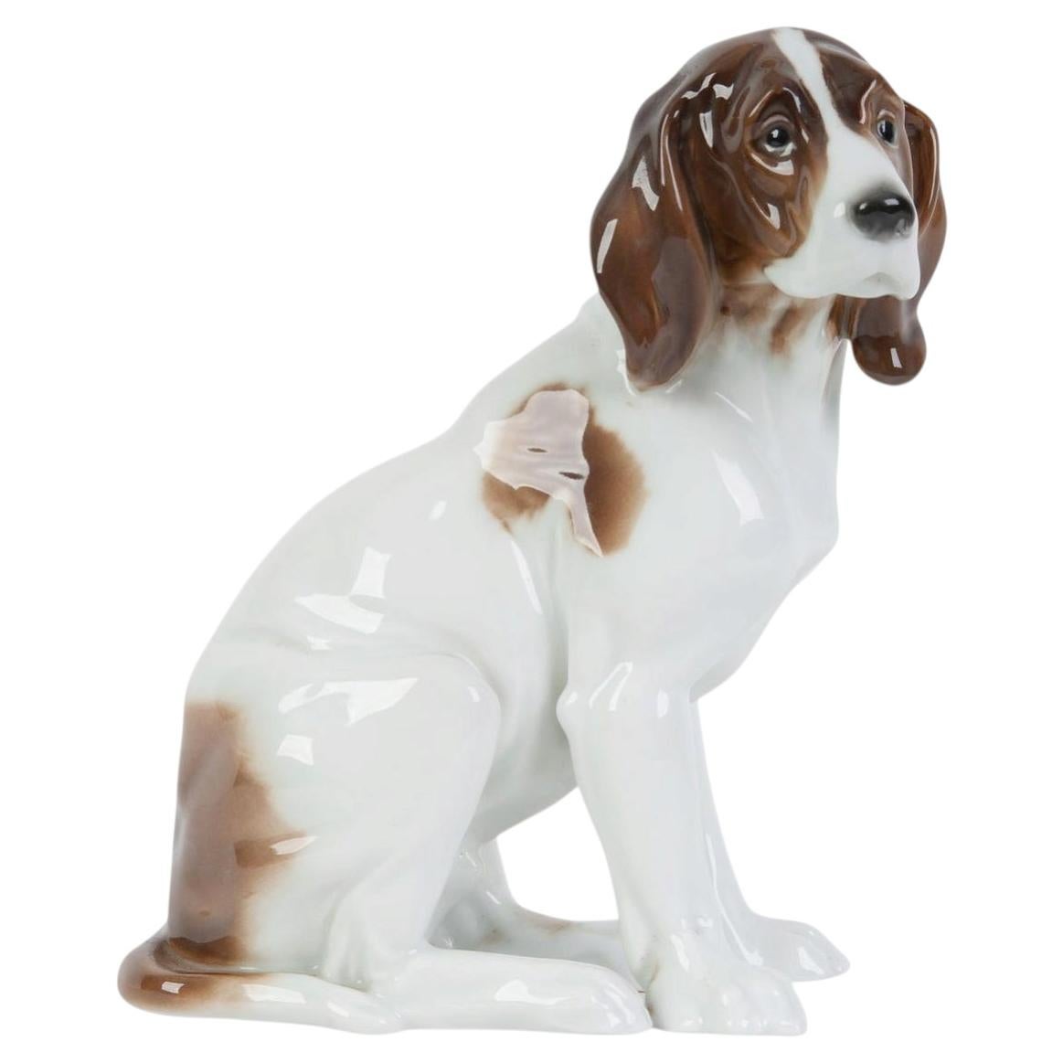 Porcelain hand-painted Figure "Pointer", Germany By Karl Ens, 1919 - 1945 For Sale
