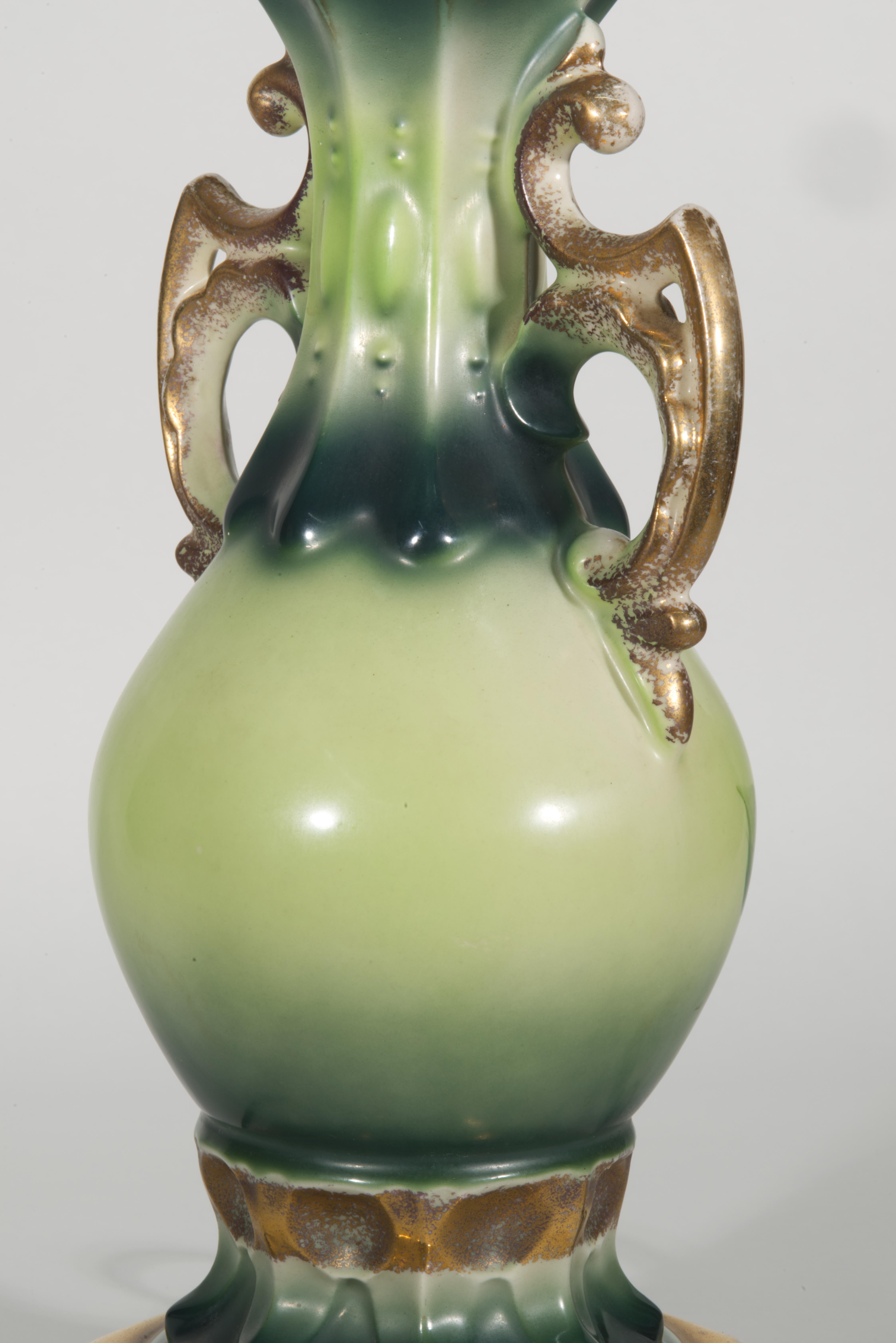 Porcelain Hand-Painted Urn Table Lamp, Victorian Flowers Decor For Sale 5