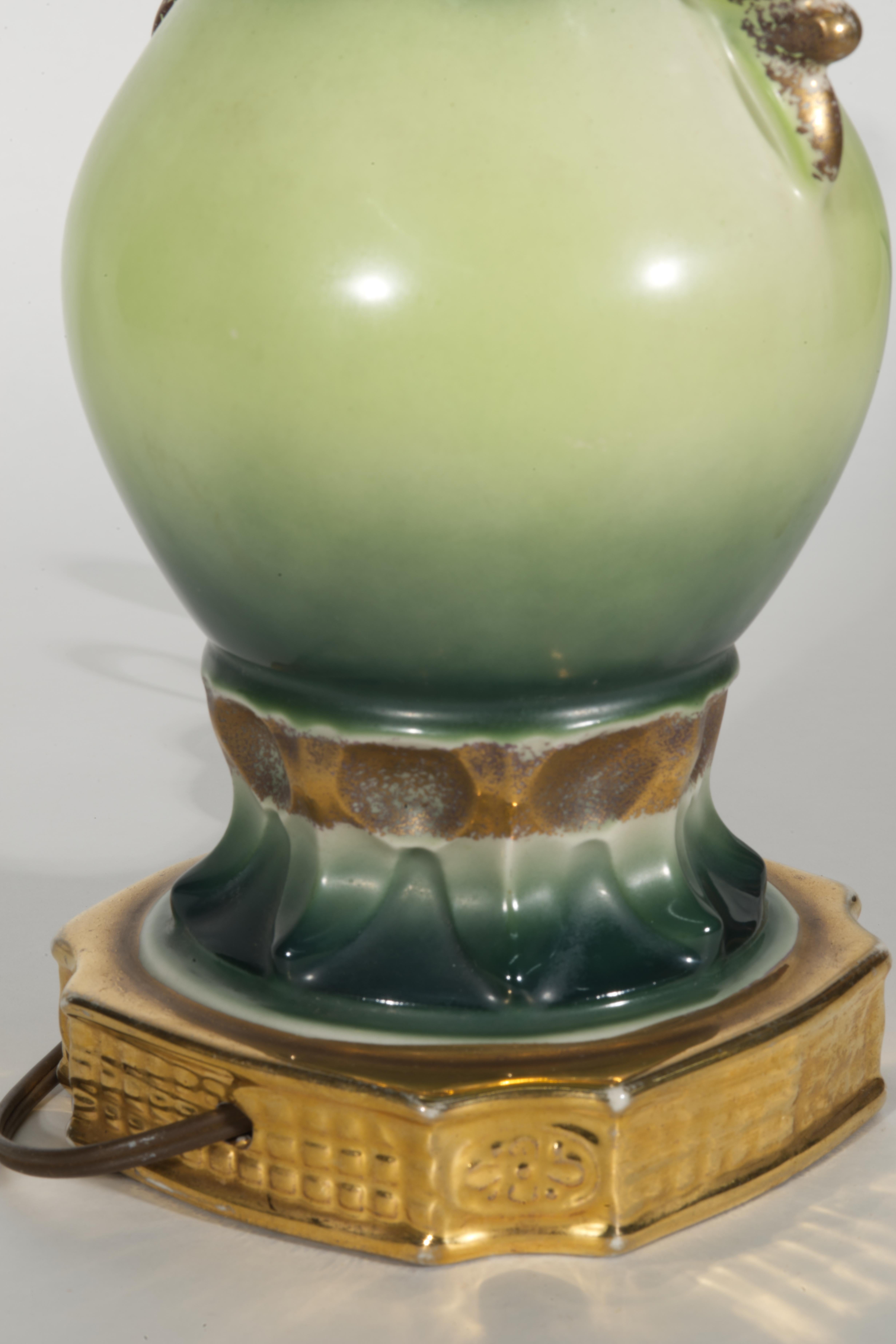 Porcelain Hand-Painted Urn Table Lamp, Victorian Flowers Decor For Sale 6