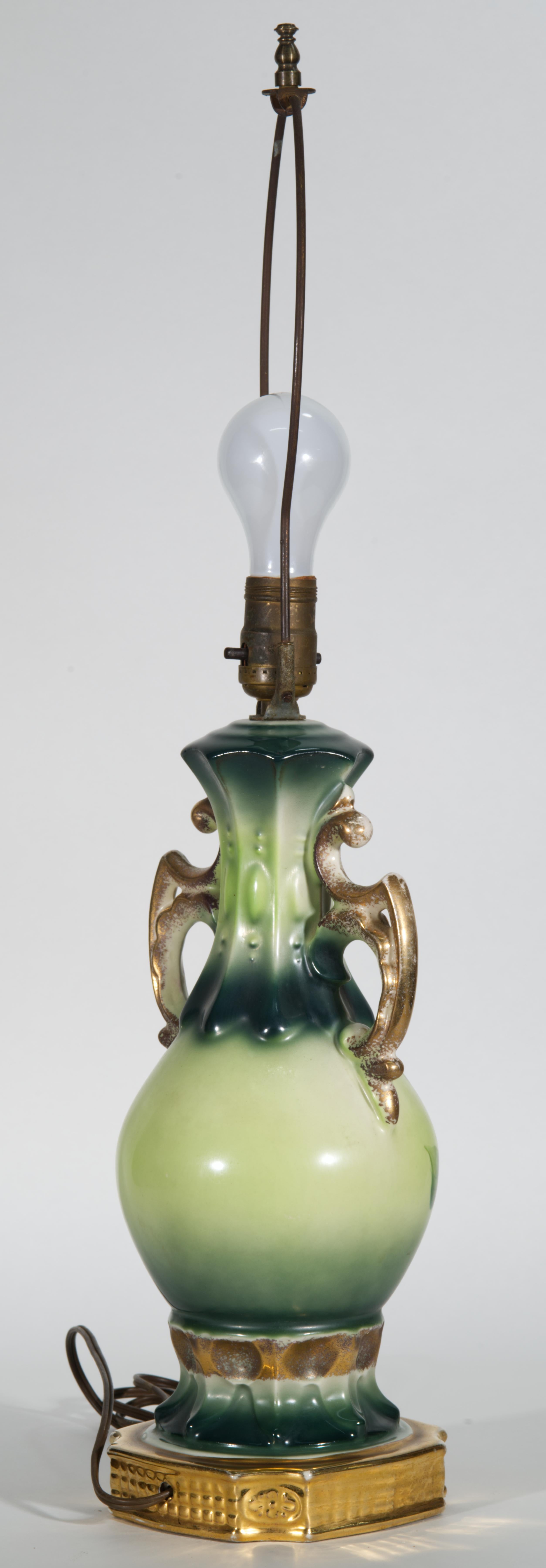 Porcelain Hand-Painted Urn Table Lamp, Victorian Flowers Decor For Sale 9