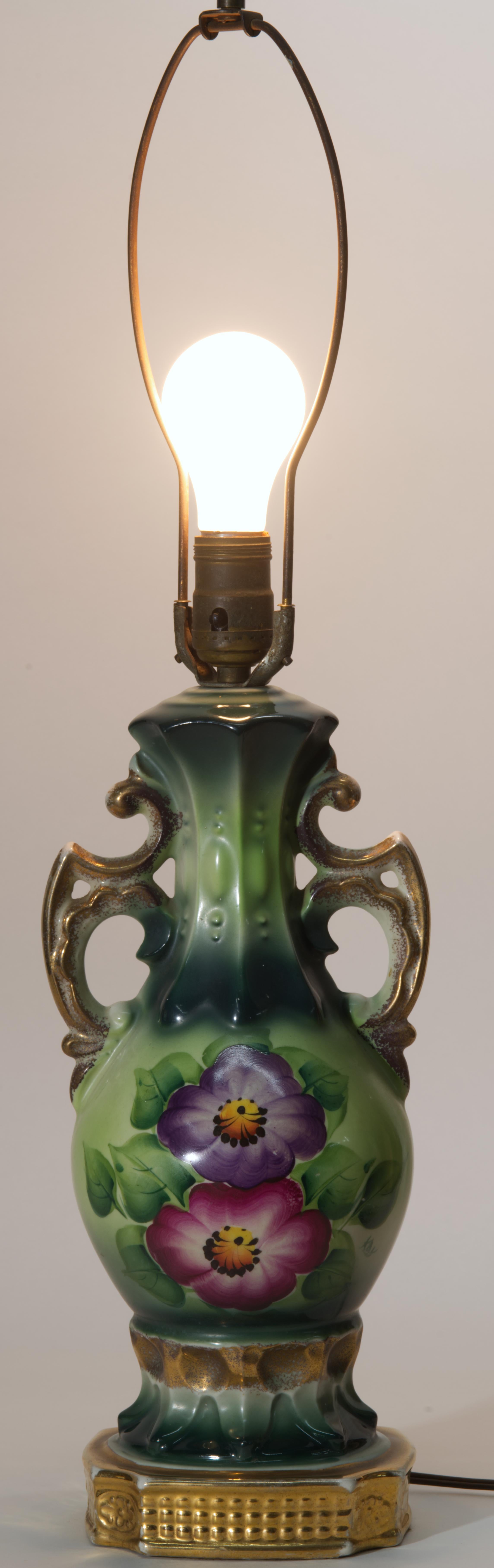 Gilt Porcelain Hand-Painted Urn Table Lamp, Victorian Flowers Decor For Sale