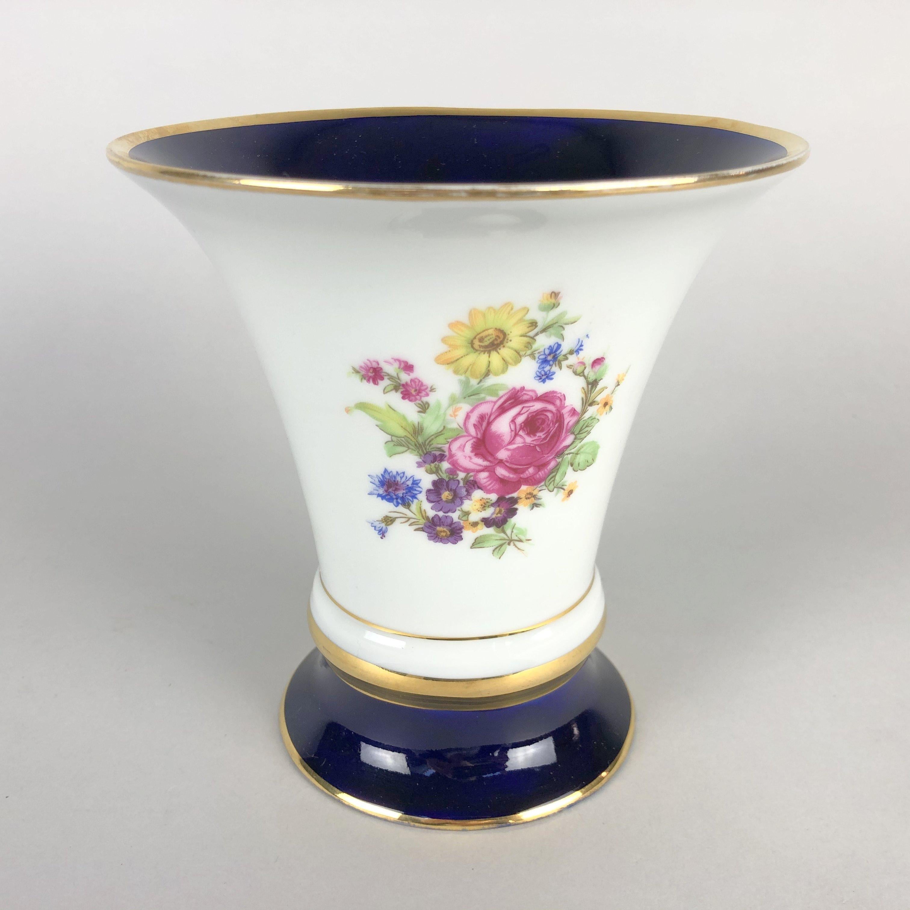 Mid-Century Modern Vase en porcelaine vintage de Royal Dux, années 1960 en vente