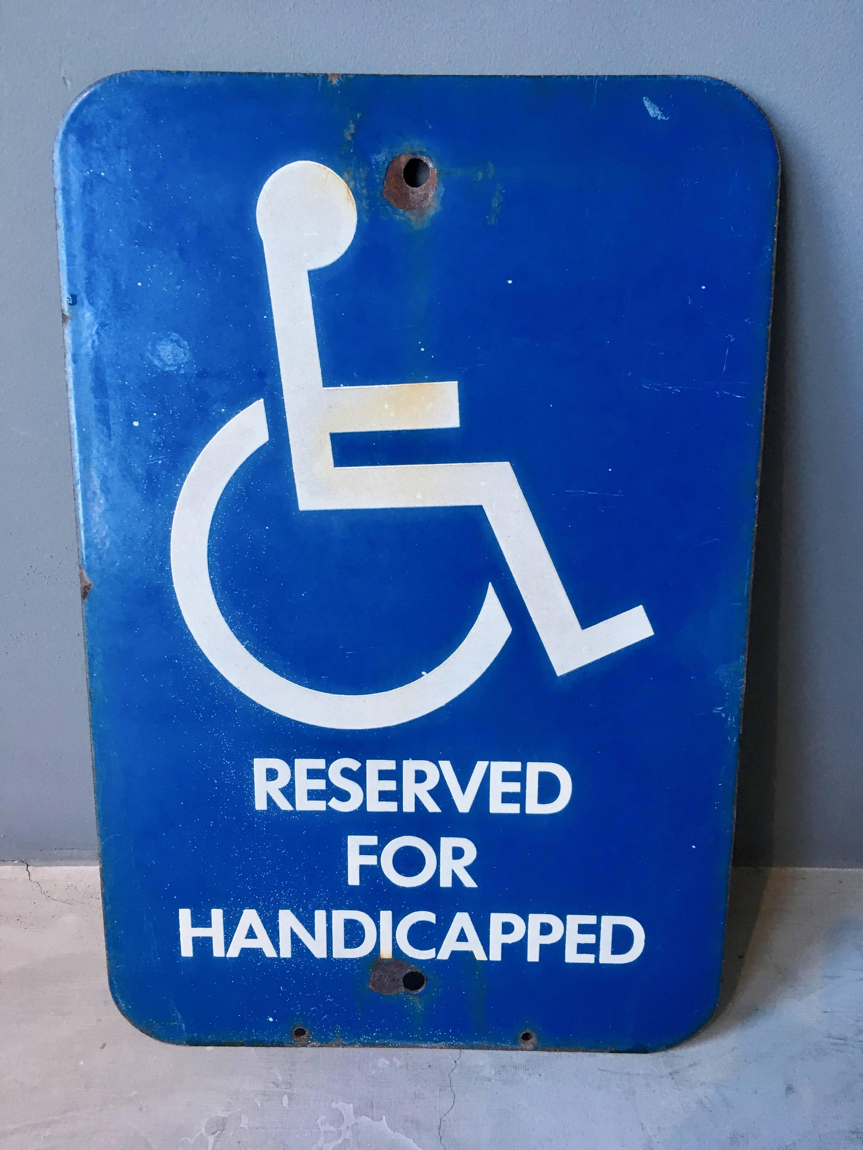 Américain Panneau en porcelaine pour personnes handicapées en vente