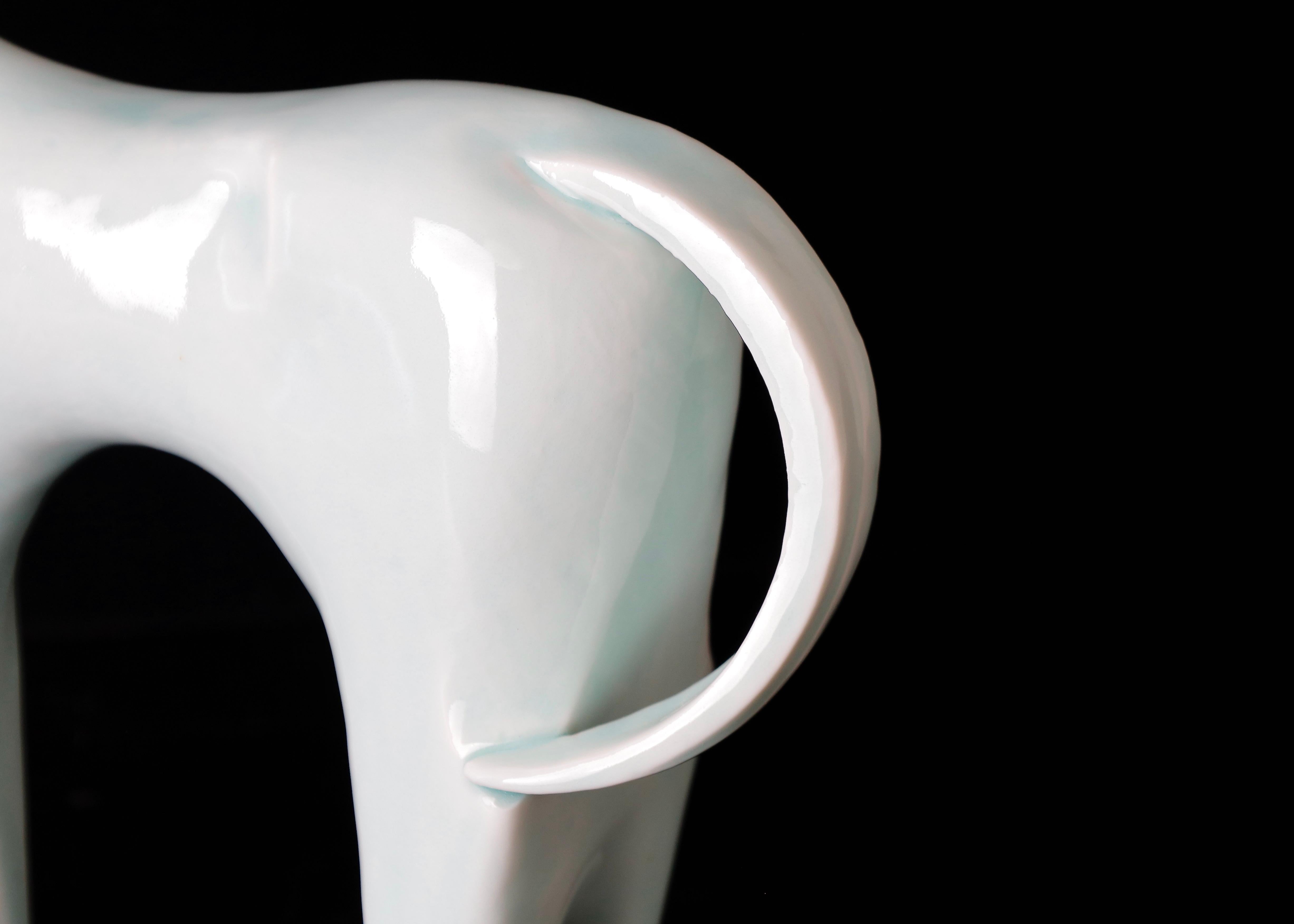 Sculpture de cheval en porcelaine de Saegusa Sotaro, milieu du 20e siècle en vente 9