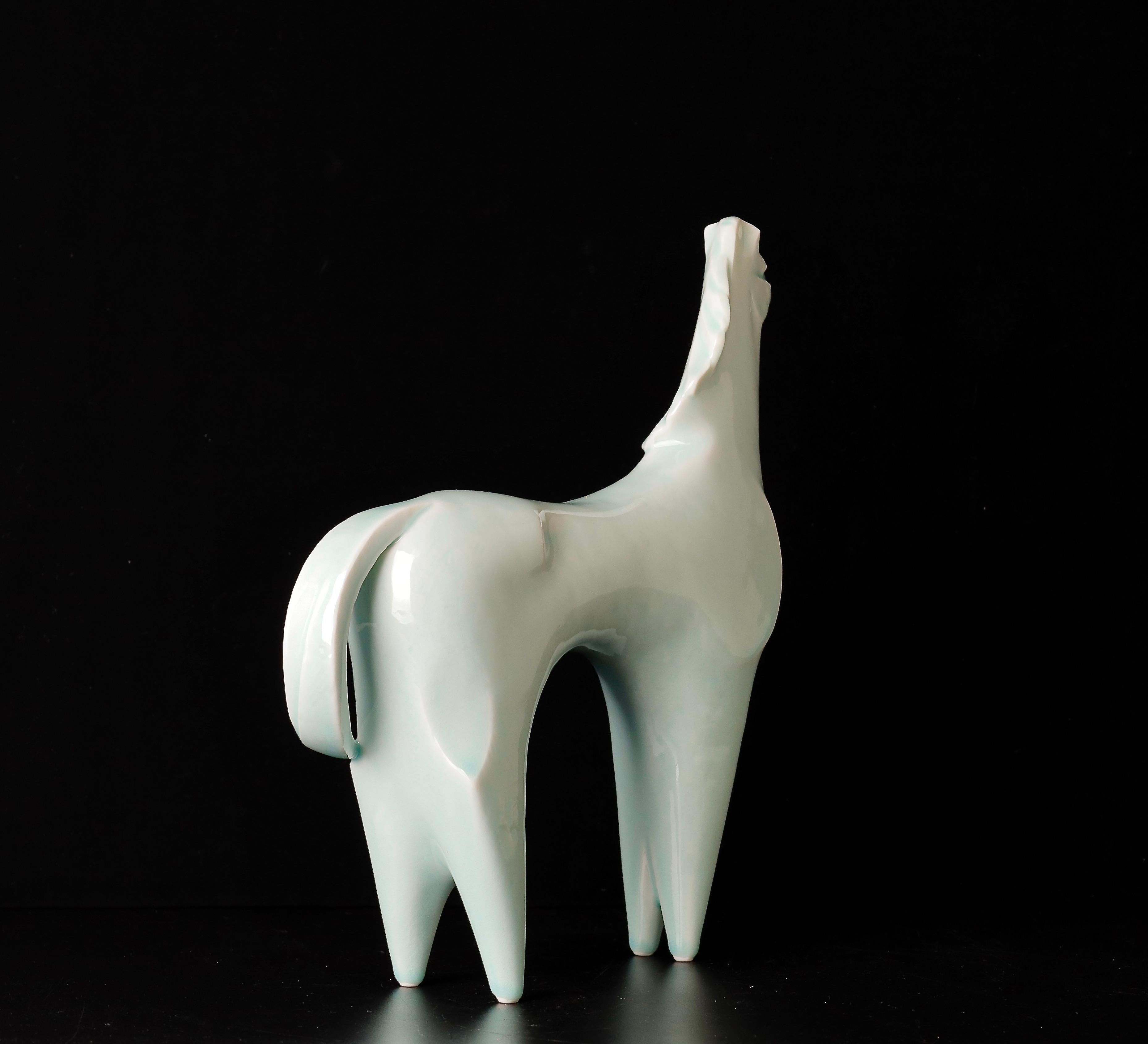 Sculpture de cheval en porcelaine de Saegusa Sotaro, milieu du 20e siècle en vente 2