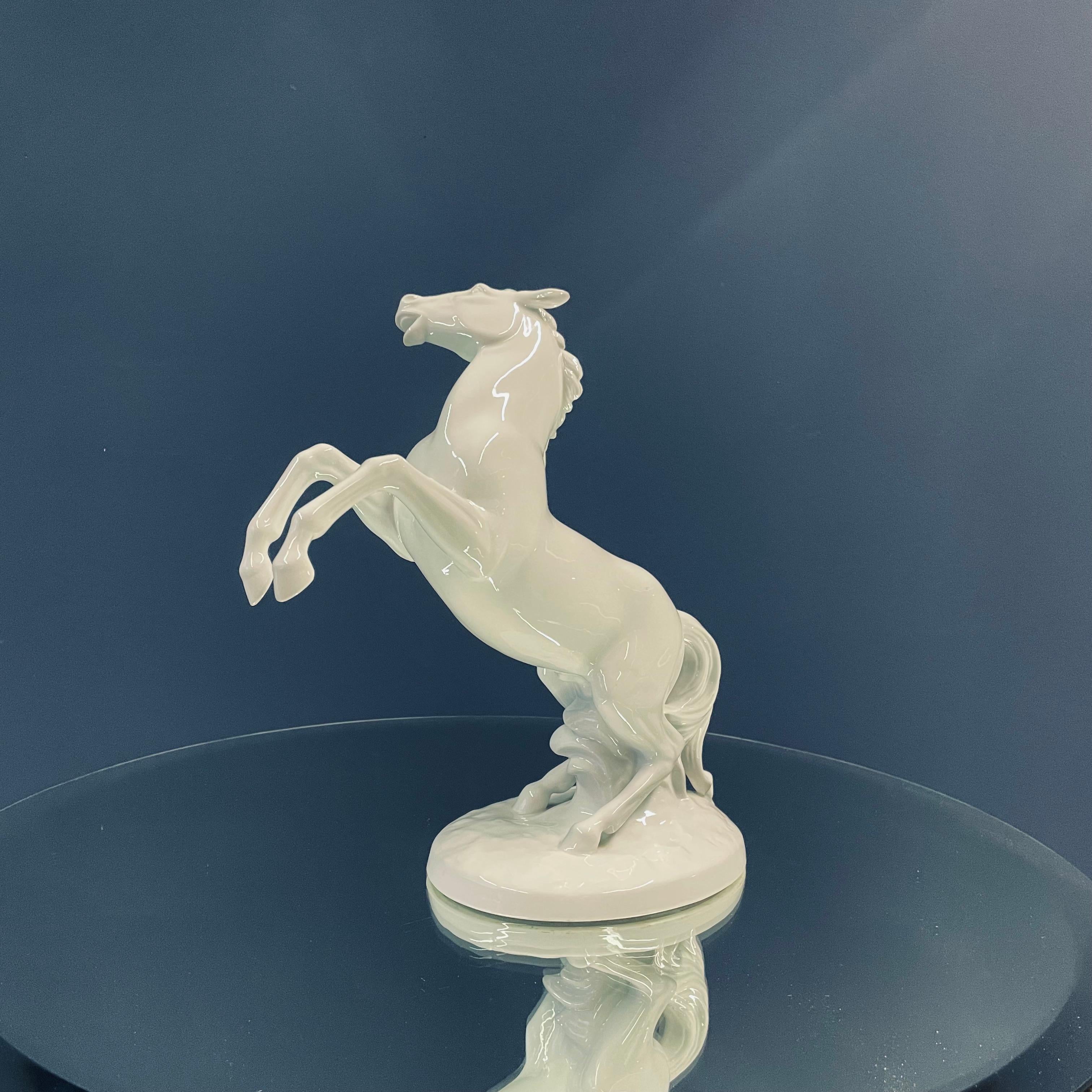 20th Century Porcelain Horse sculpture For Sale