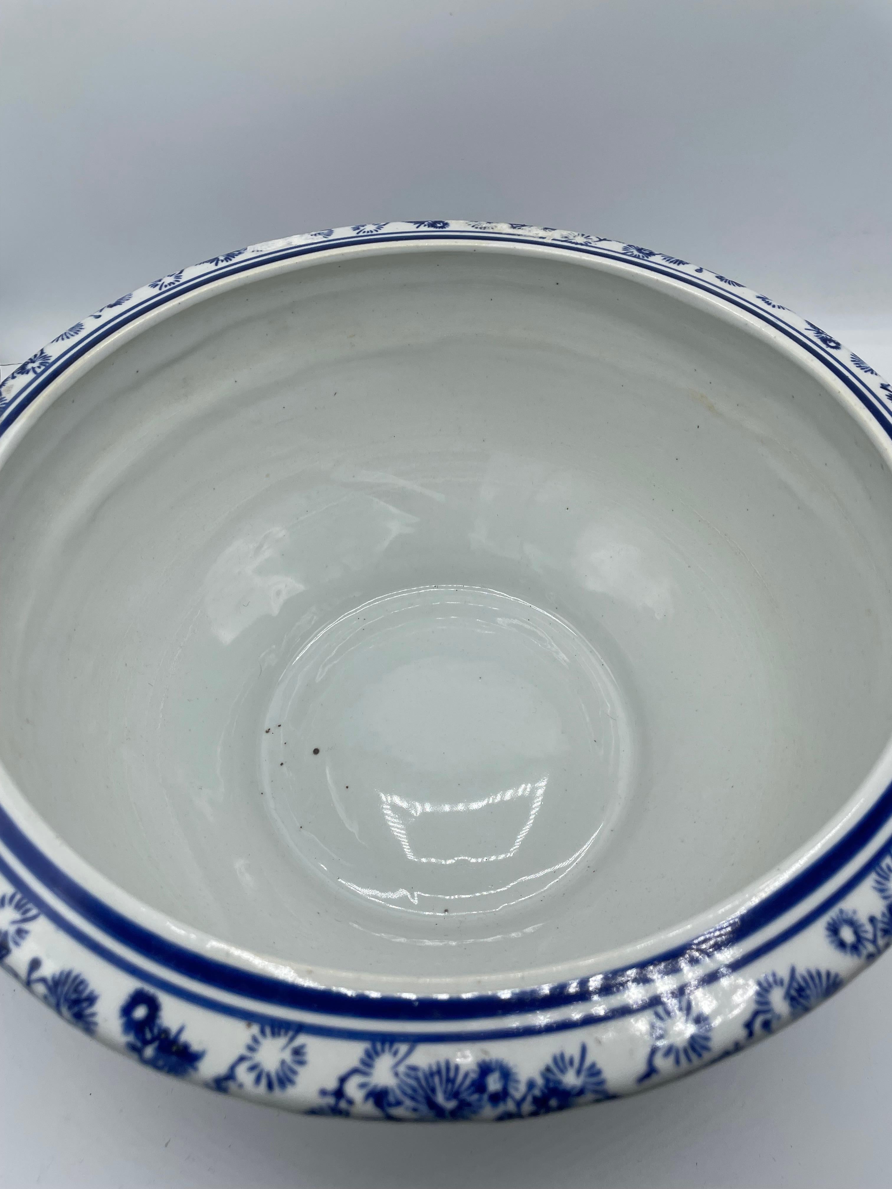 Late 20th Century Porcelain Japanese Bowl for Goldfish  1980s For Sale