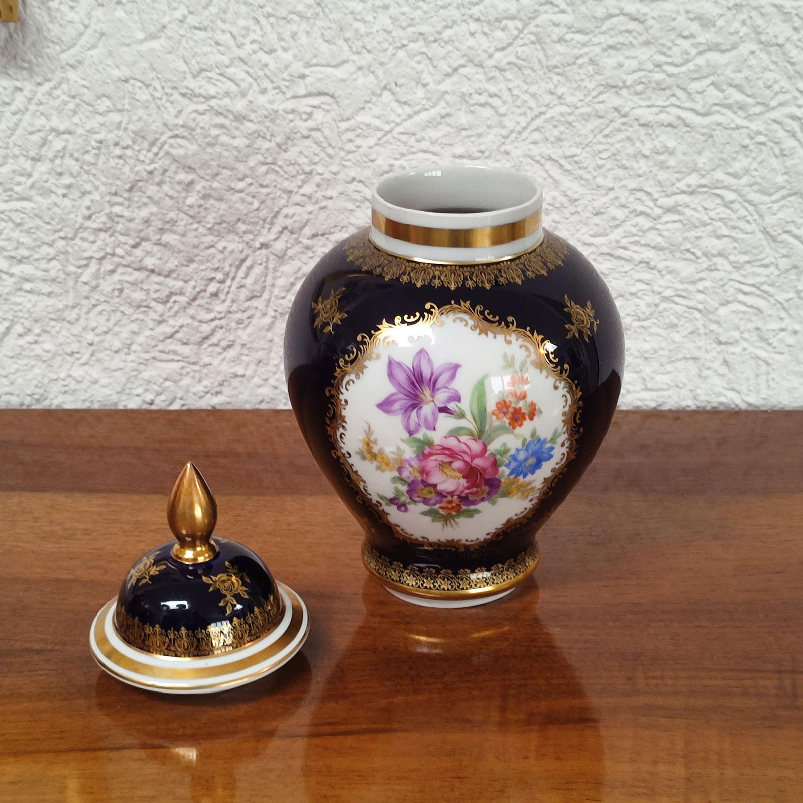 Allemand Pot en porcelaine avec couvercle Bavière Schumann Allemagne, années 1940 en vente