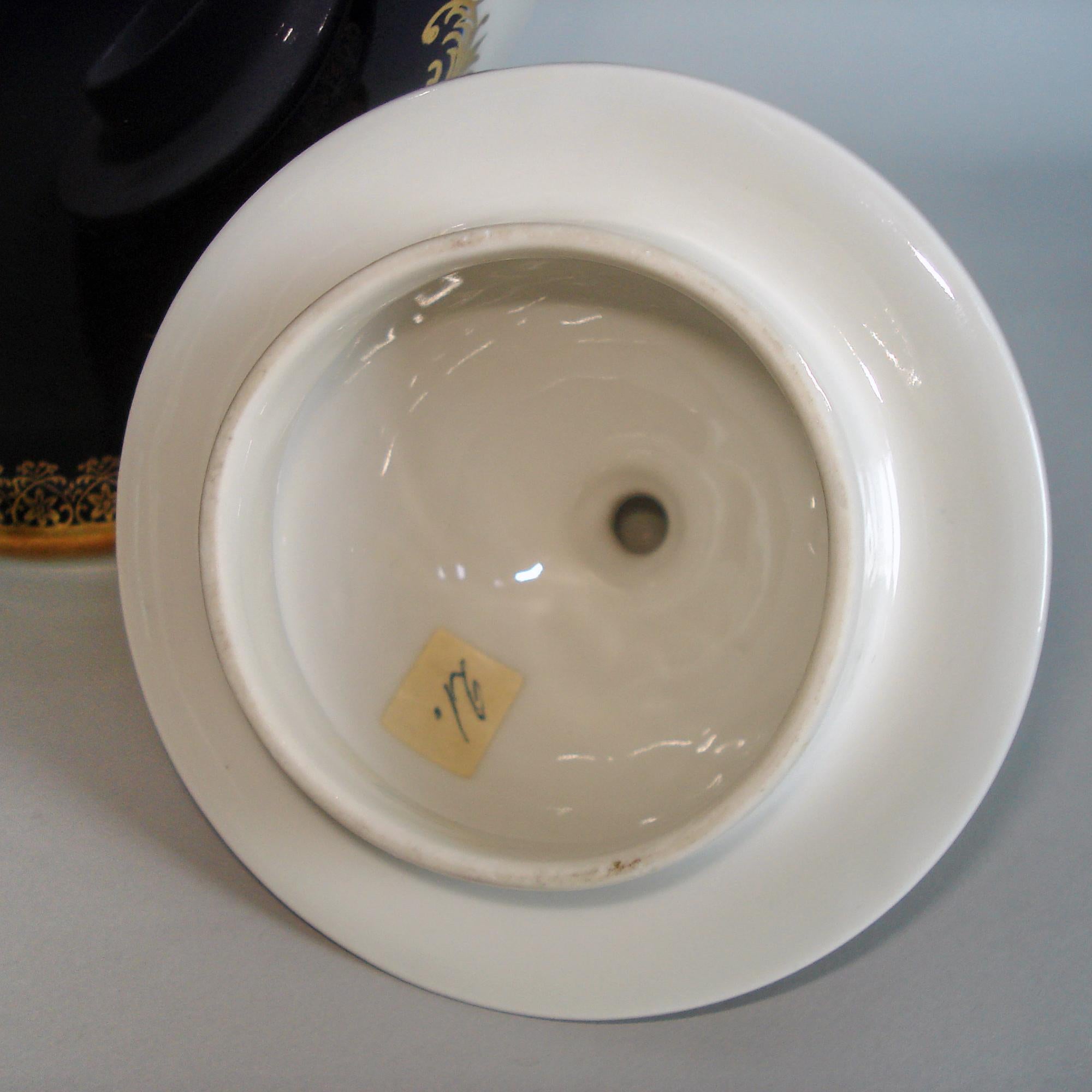 Porcelaine Pot en porcelaine avec couvercle Bavière Schumann Allemagne, années 1940 en vente