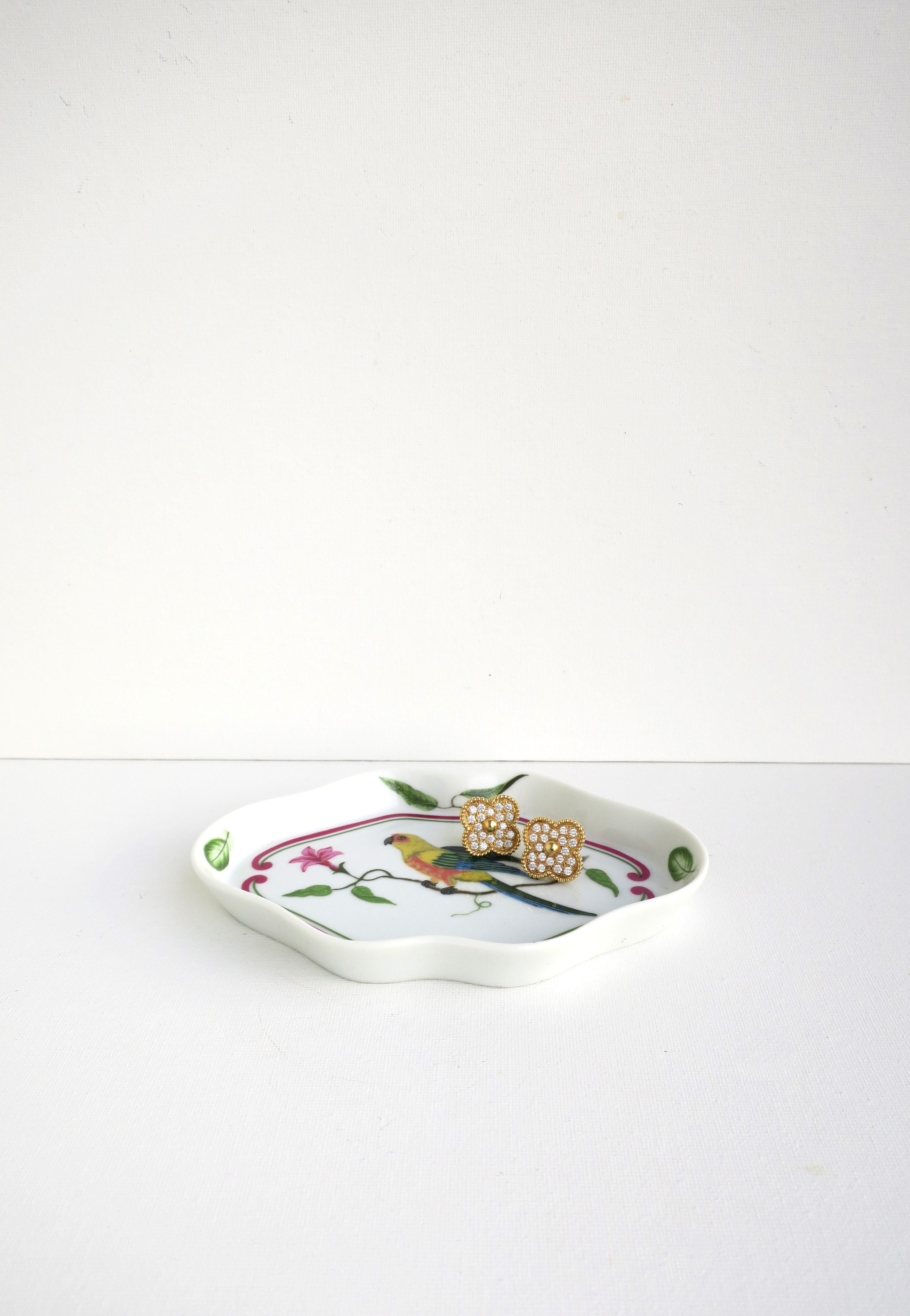 Late 20th Century Porcelain Jewelry Dish with Parrot Bird Design, circa 1980s For Sale