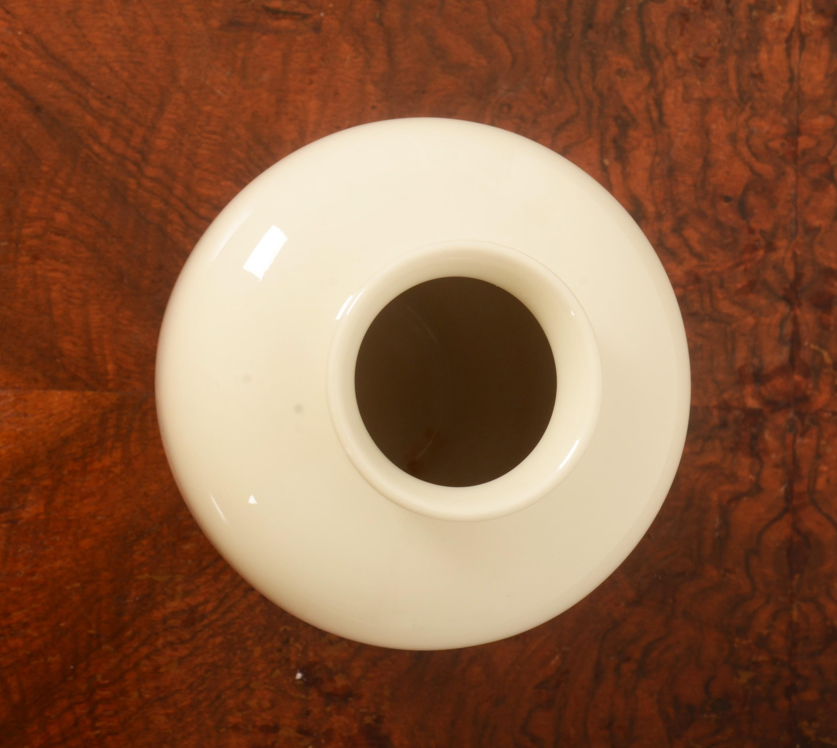 Mid-Century moderno Vaso in porcellana KPM Berlin disegnato da Margarete Friedlaender in vendita