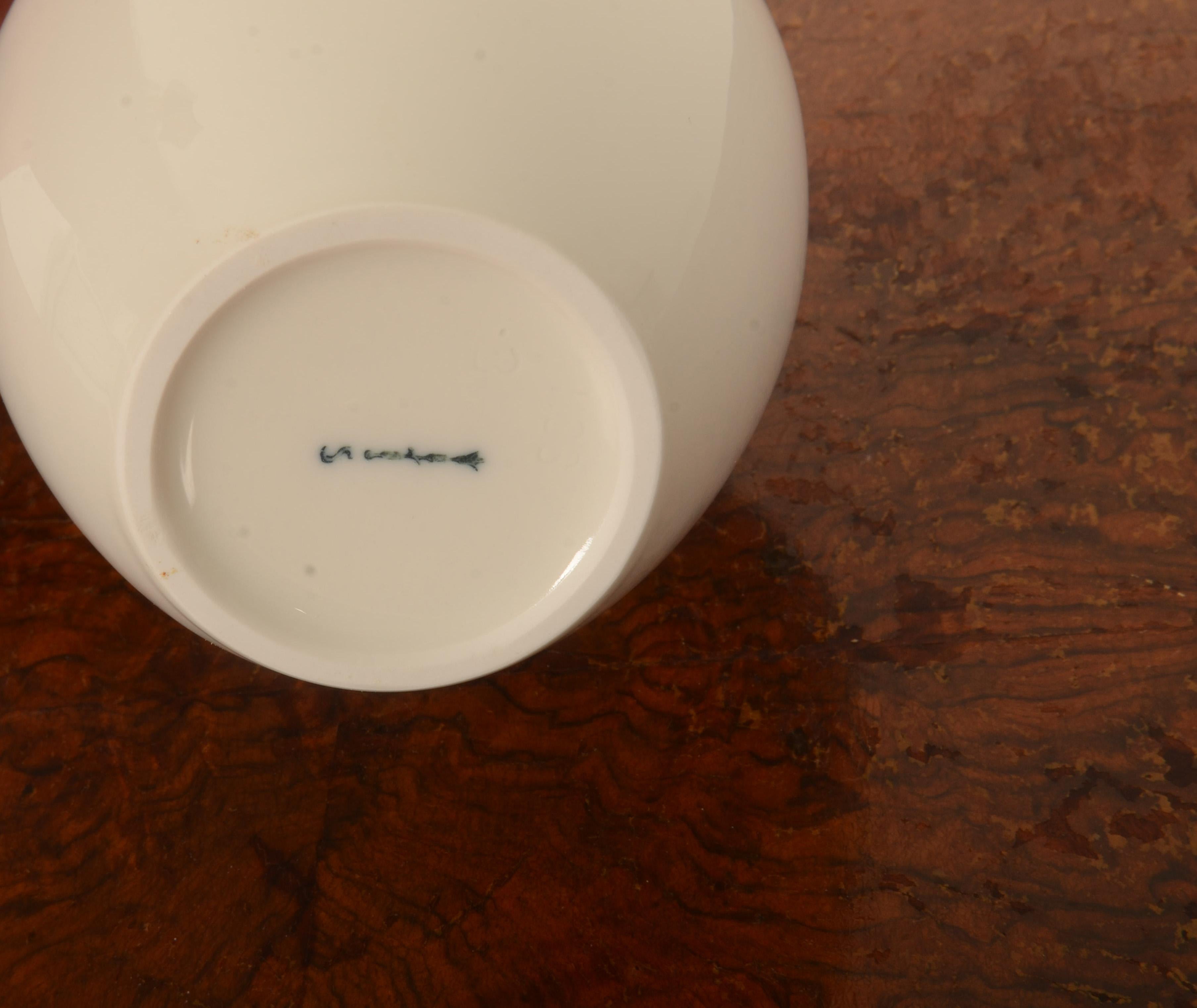 Porcelain KPM Berlin Vase Designed by Siegmund Schütz In Good Condition For Sale In Vienna, AT