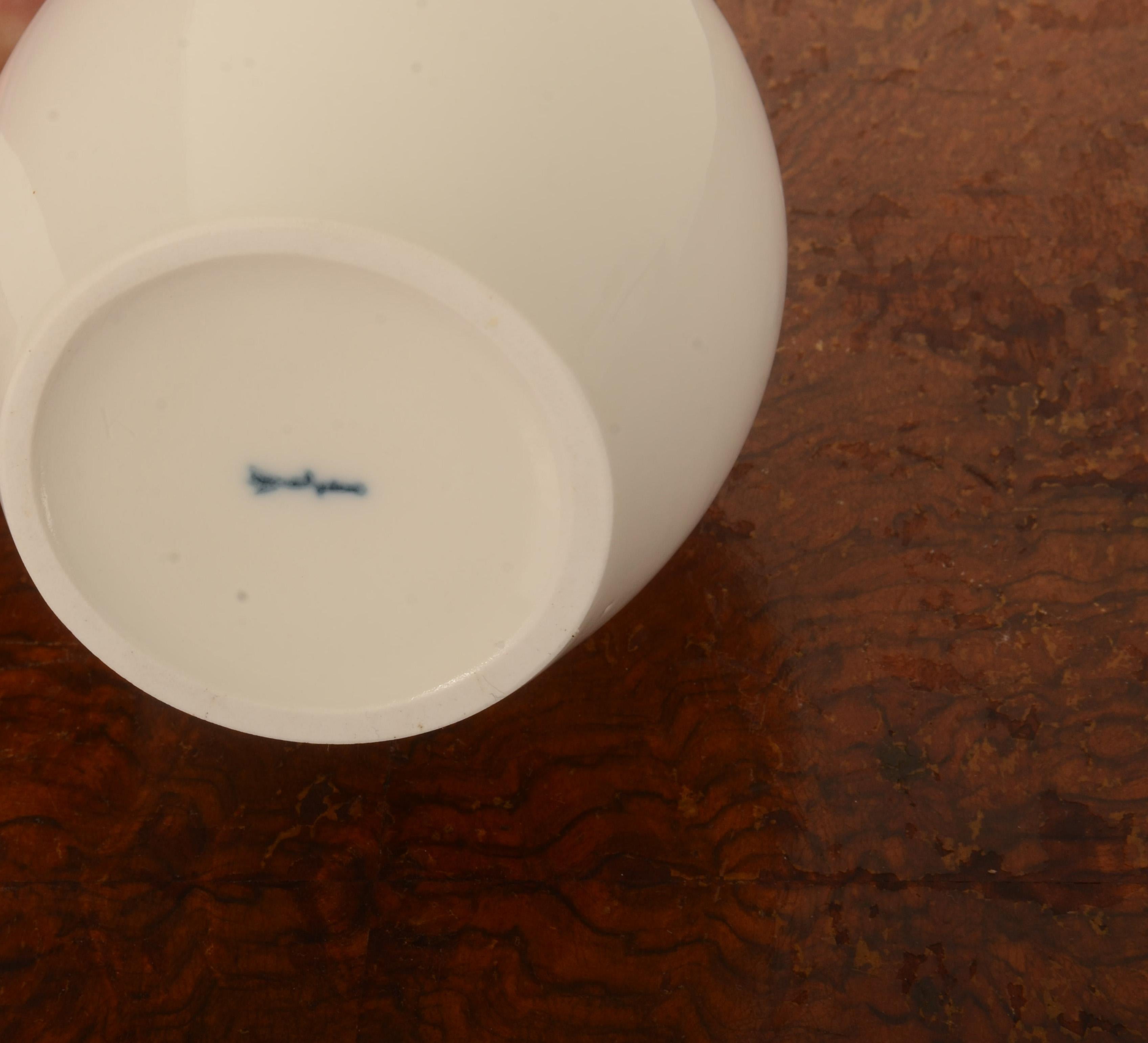Vase KPM Berlin conçu par Theo Schmuz-Baudisss Bon état - En vente à Vienna, AT