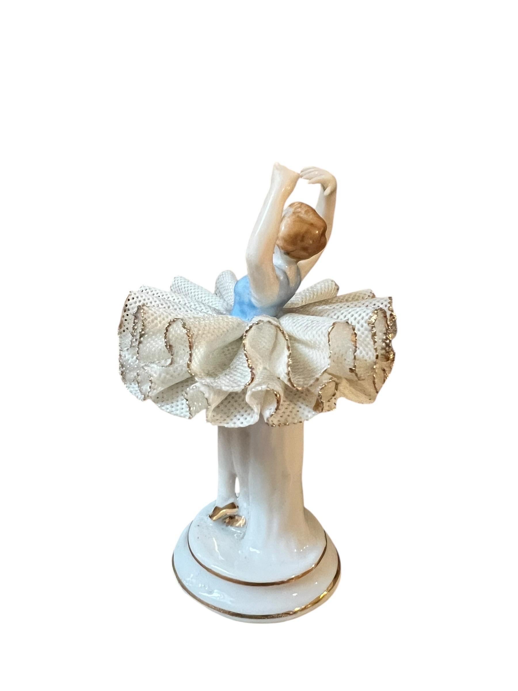 Figura de bailarina de porcelana 