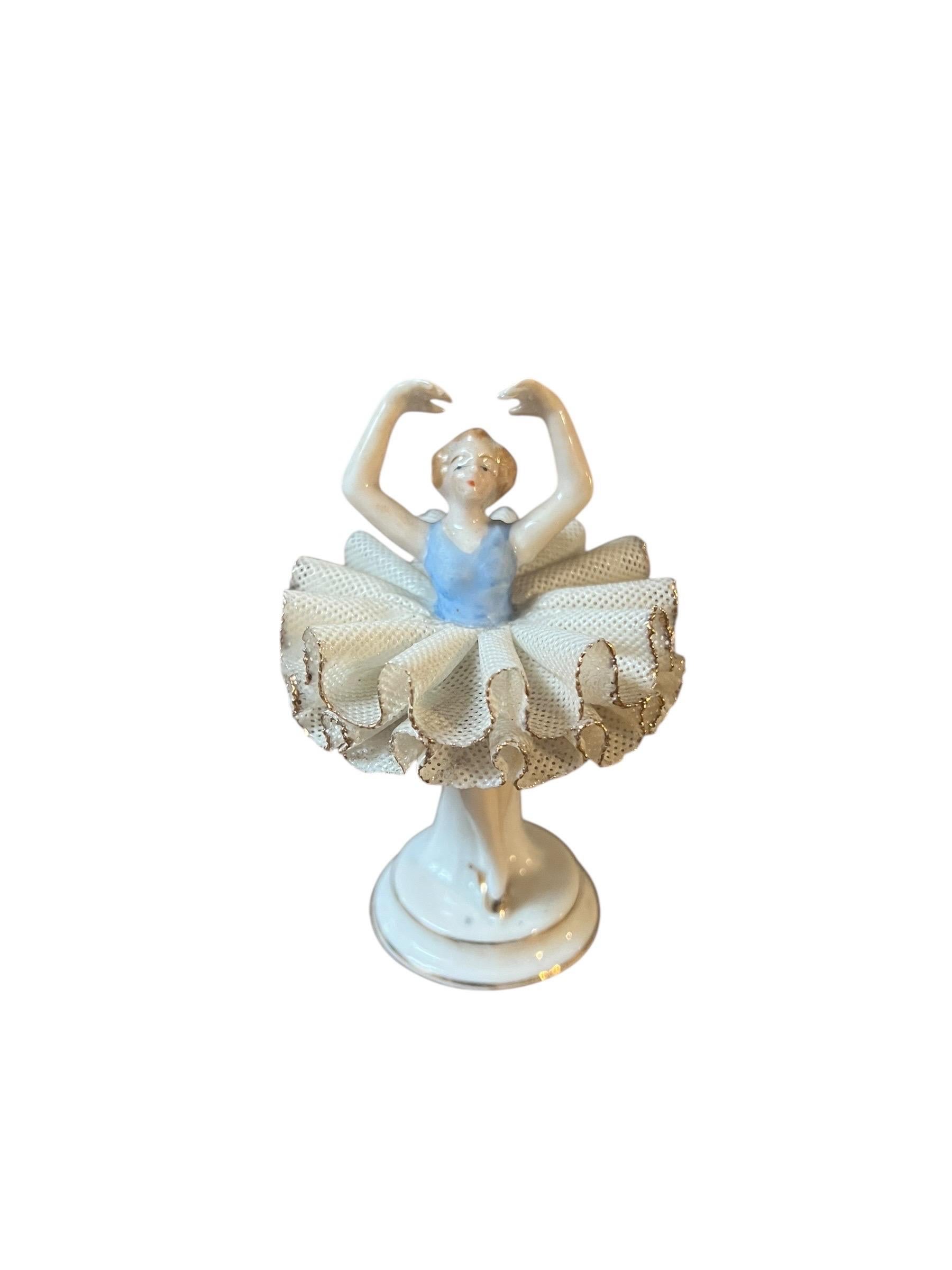 Figura de bailarina de porcelana 