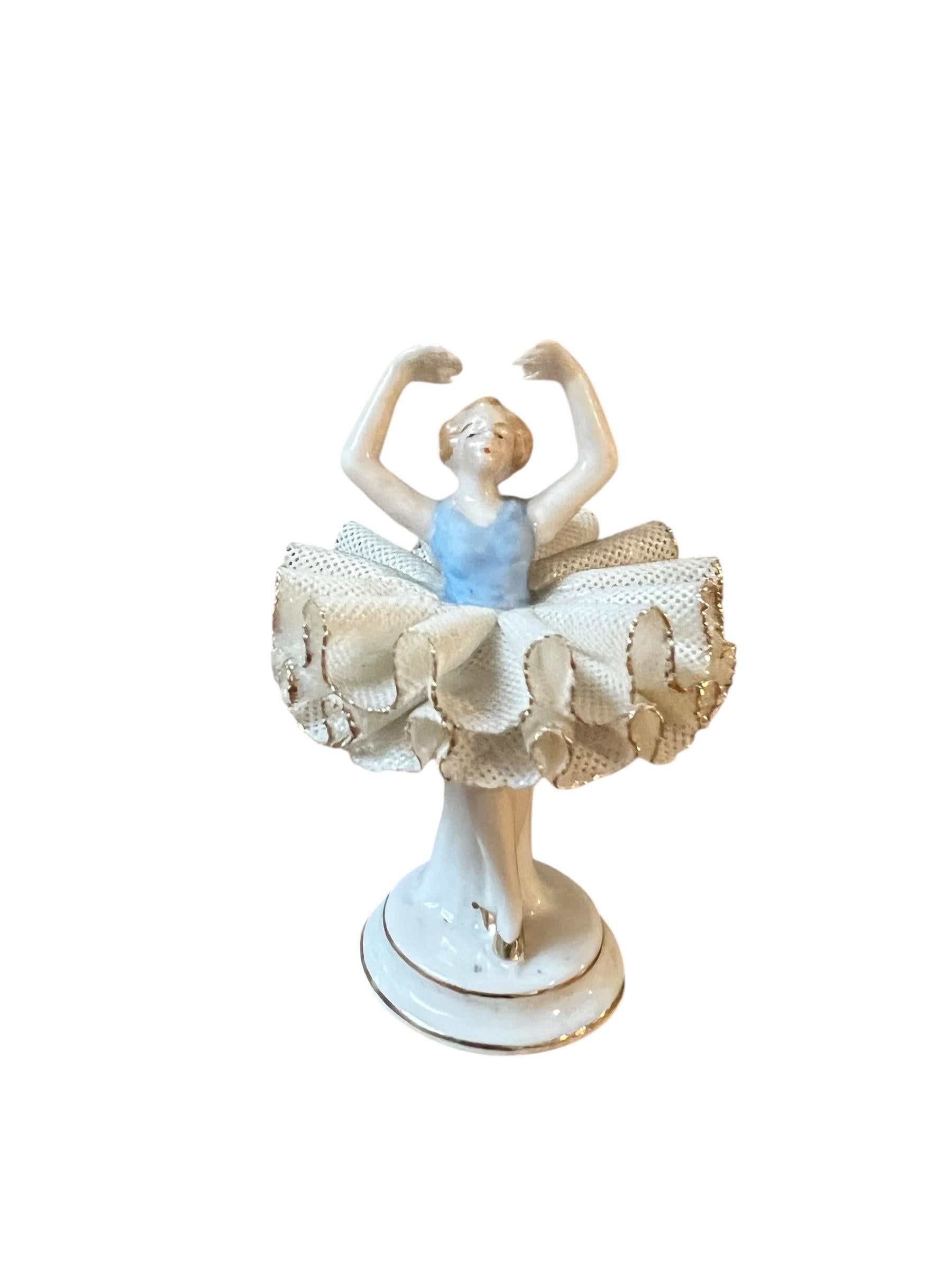 Figura de bailarina de porcelana 