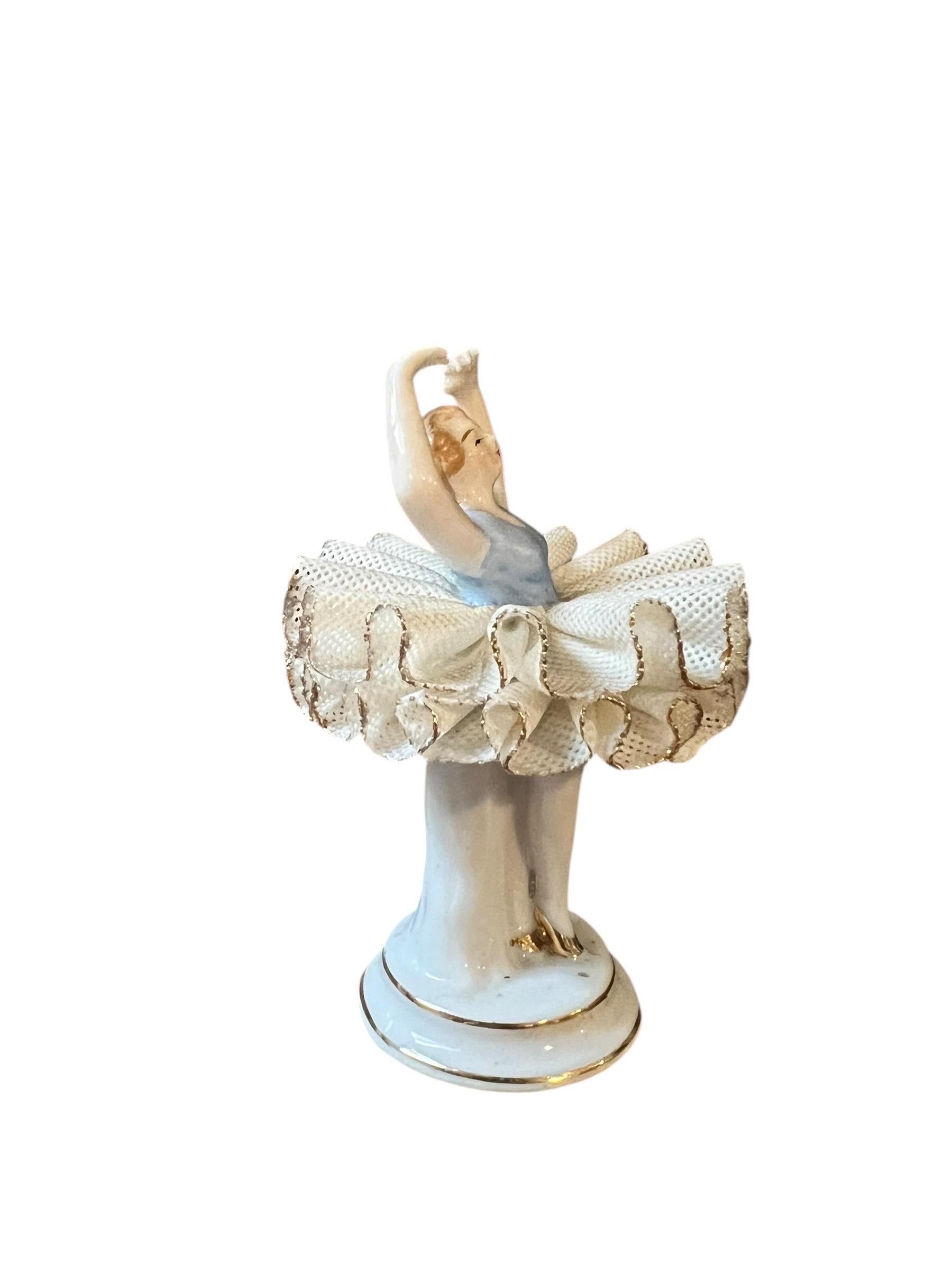 Figura de bailarina de porcelana 
