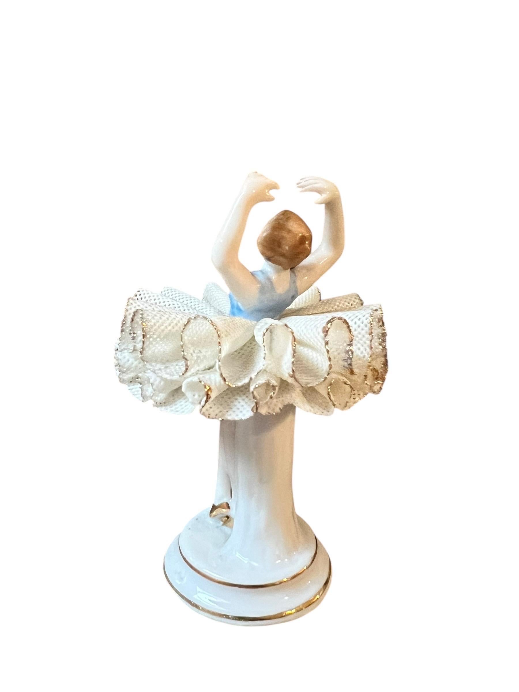Figura de bailarina de porcelana 