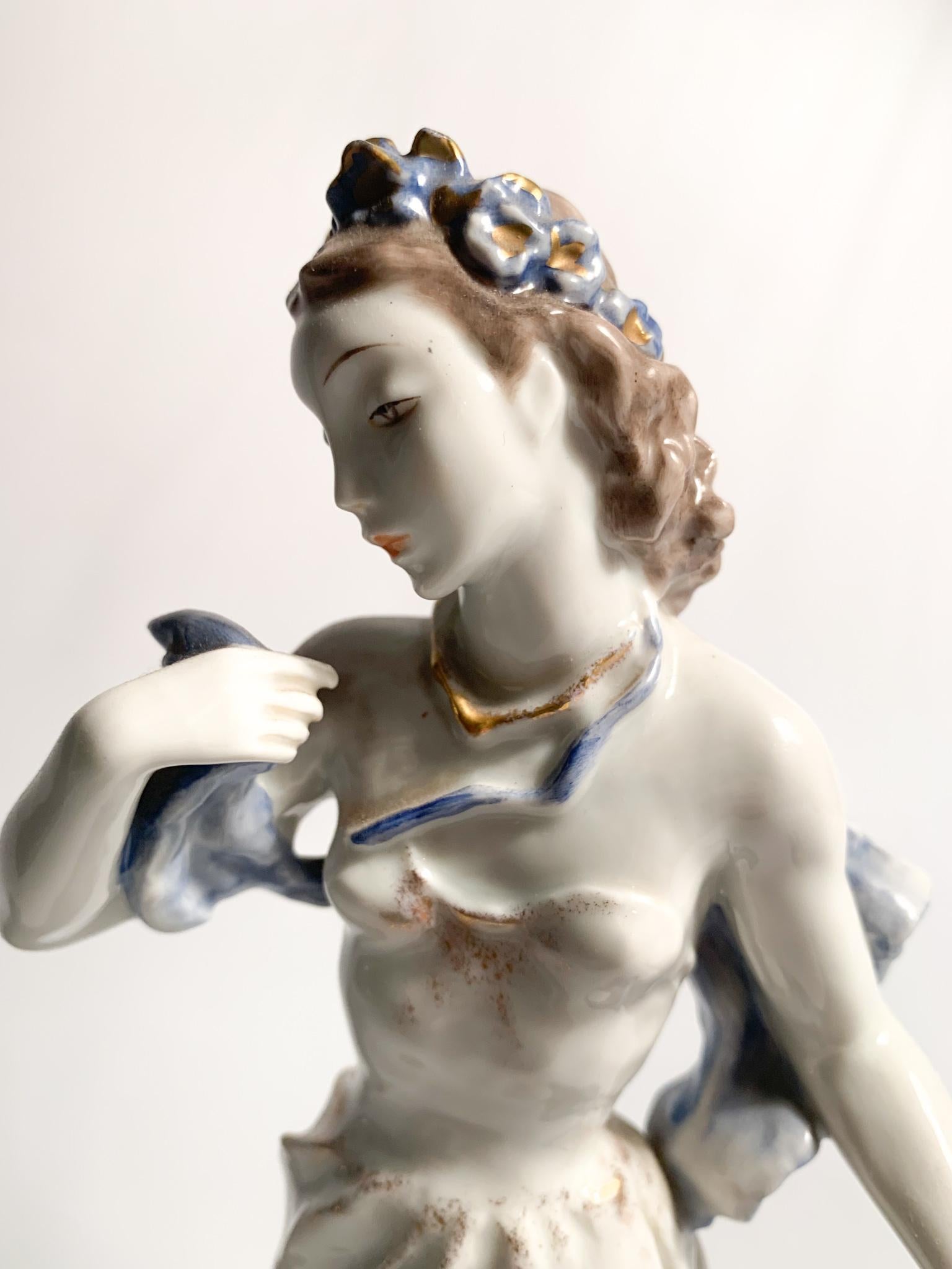 Porcelain Lady Sculpture by Rosenthal from the 1940s For Sale 1