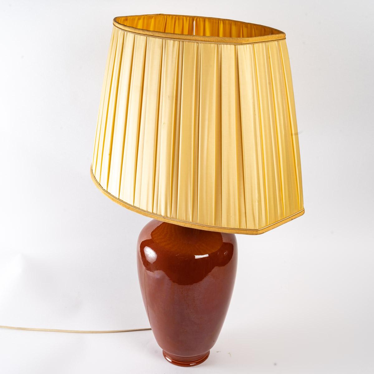 European Porcelain lamp, 20th century For Sale