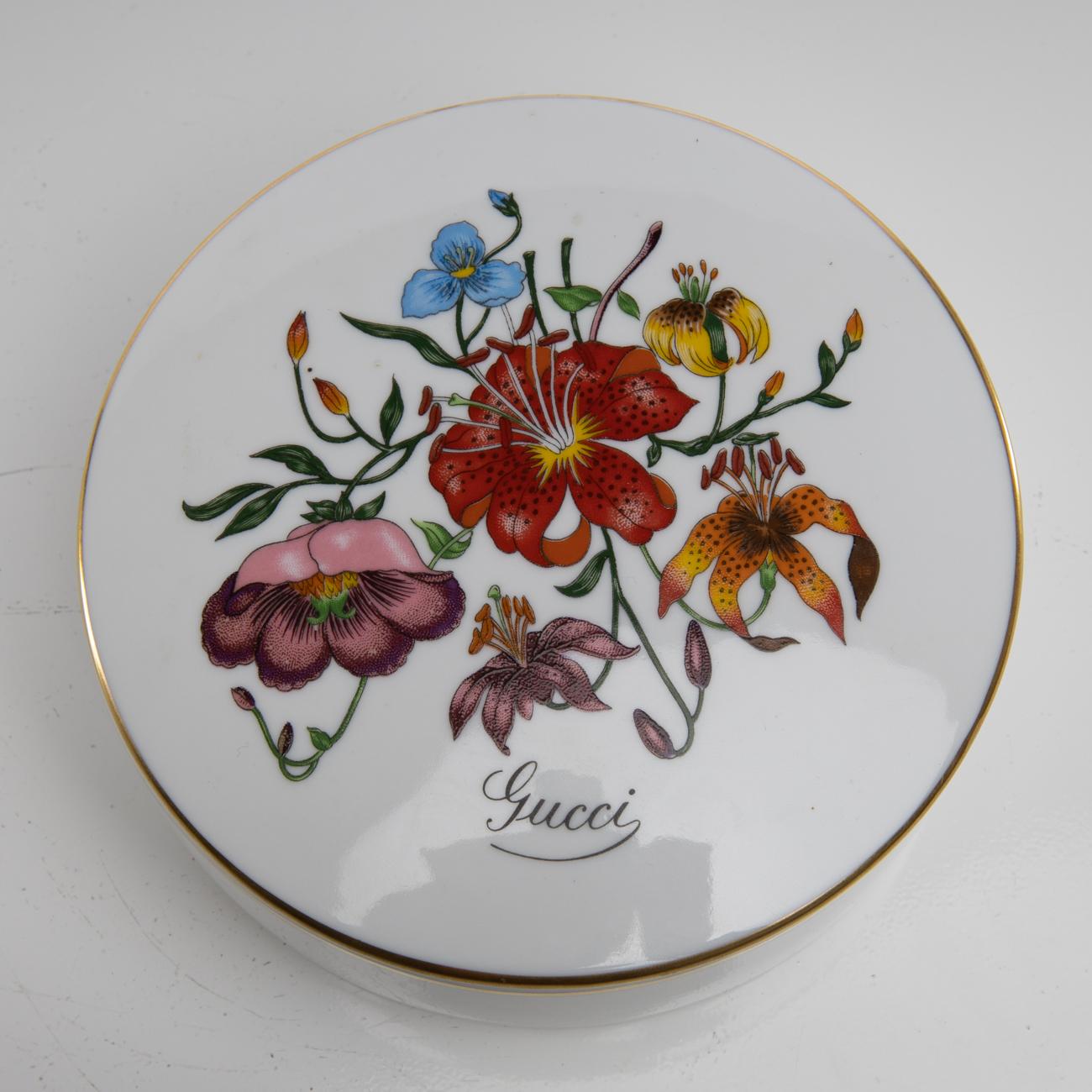 Mid-Century Modern Porcelain Lided Box by Gucci, Decorated with the Flora Motif, Richard Ginori For Sale