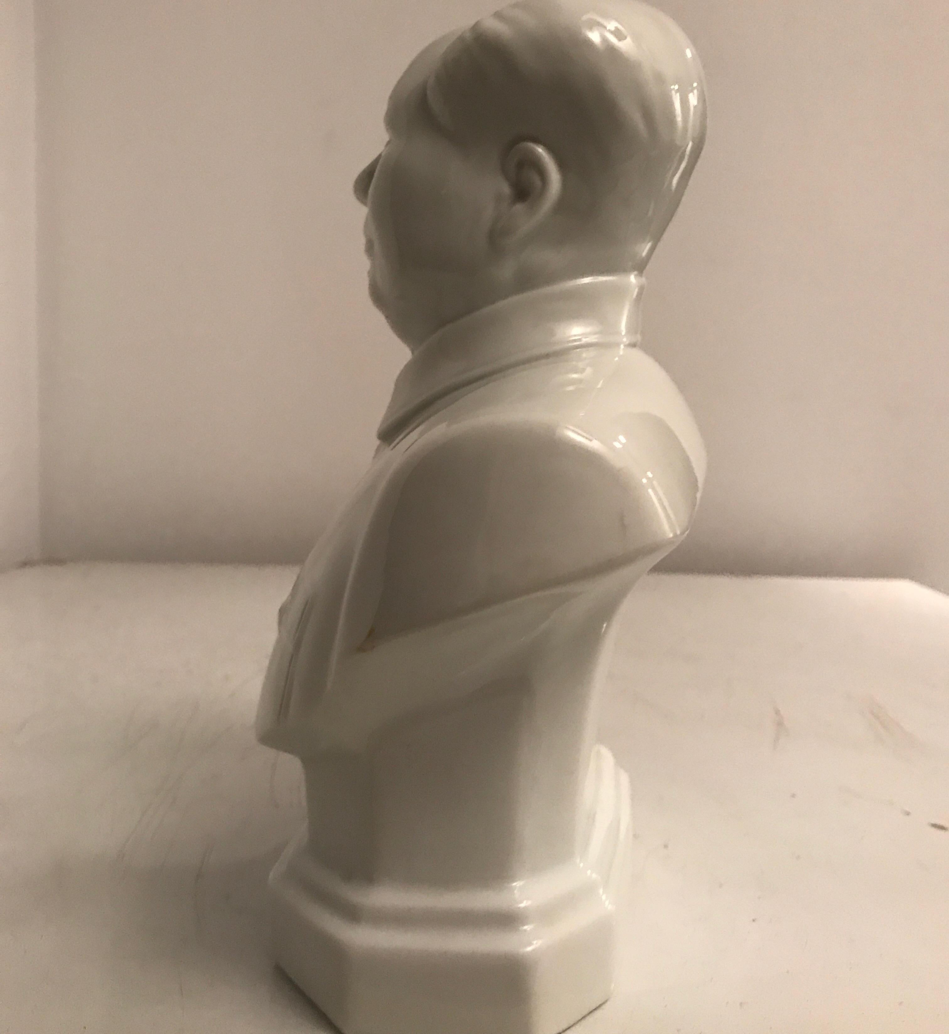 Mid-Century Modern Porcelain Mao Tse Tung Bust For Sale