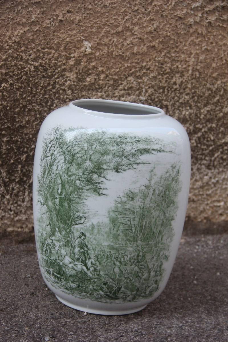 Vase en porcelaine italienne du milieu du siècle Guido Andloviz pour Verbano Lavenia, 1950.