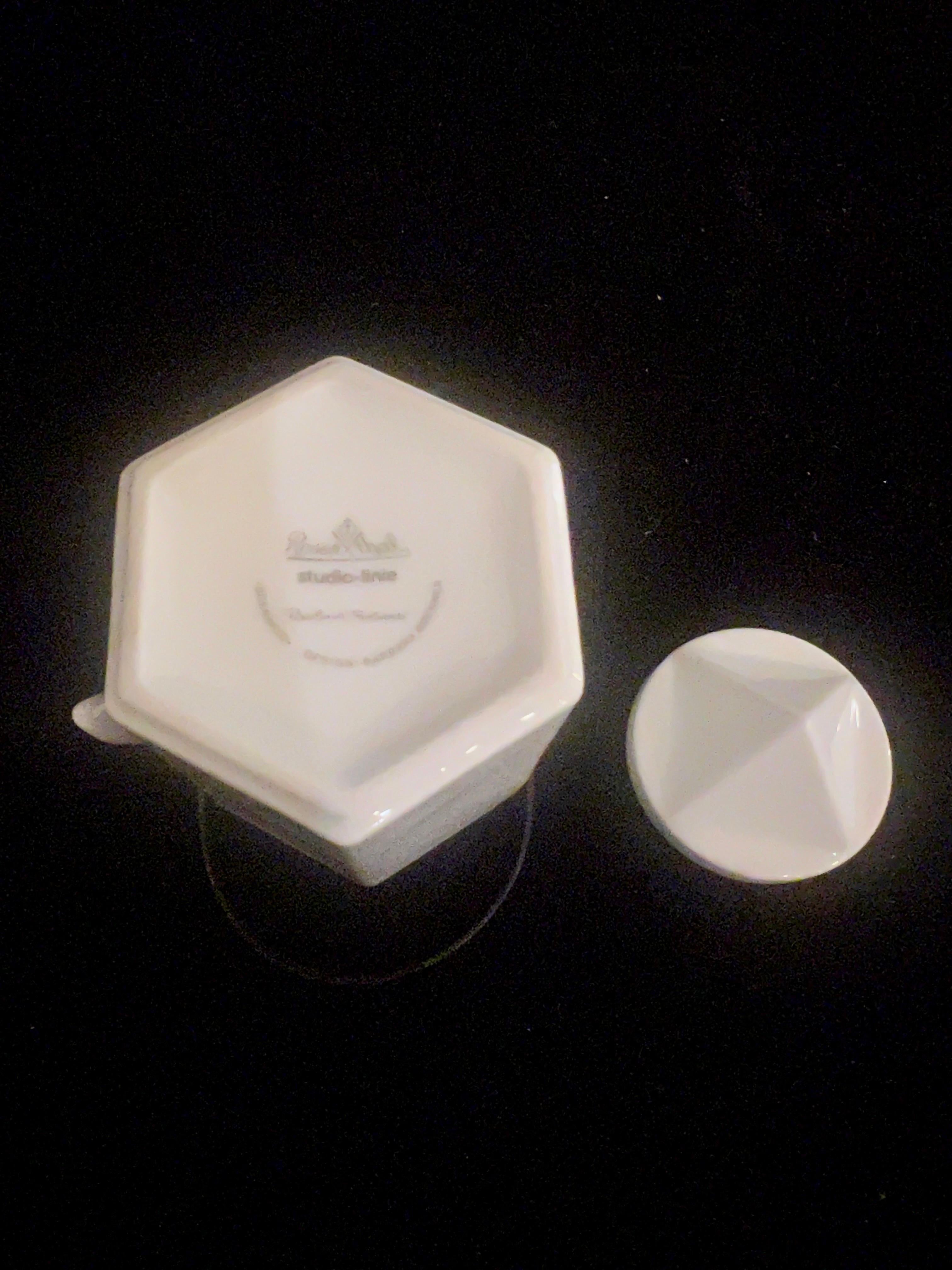 Mini-Teekanne aus Porzellan von Barbara Brenner für Rosenthal, Sammlerstück-Mini-Serie (20. Jahrhundert) im Angebot