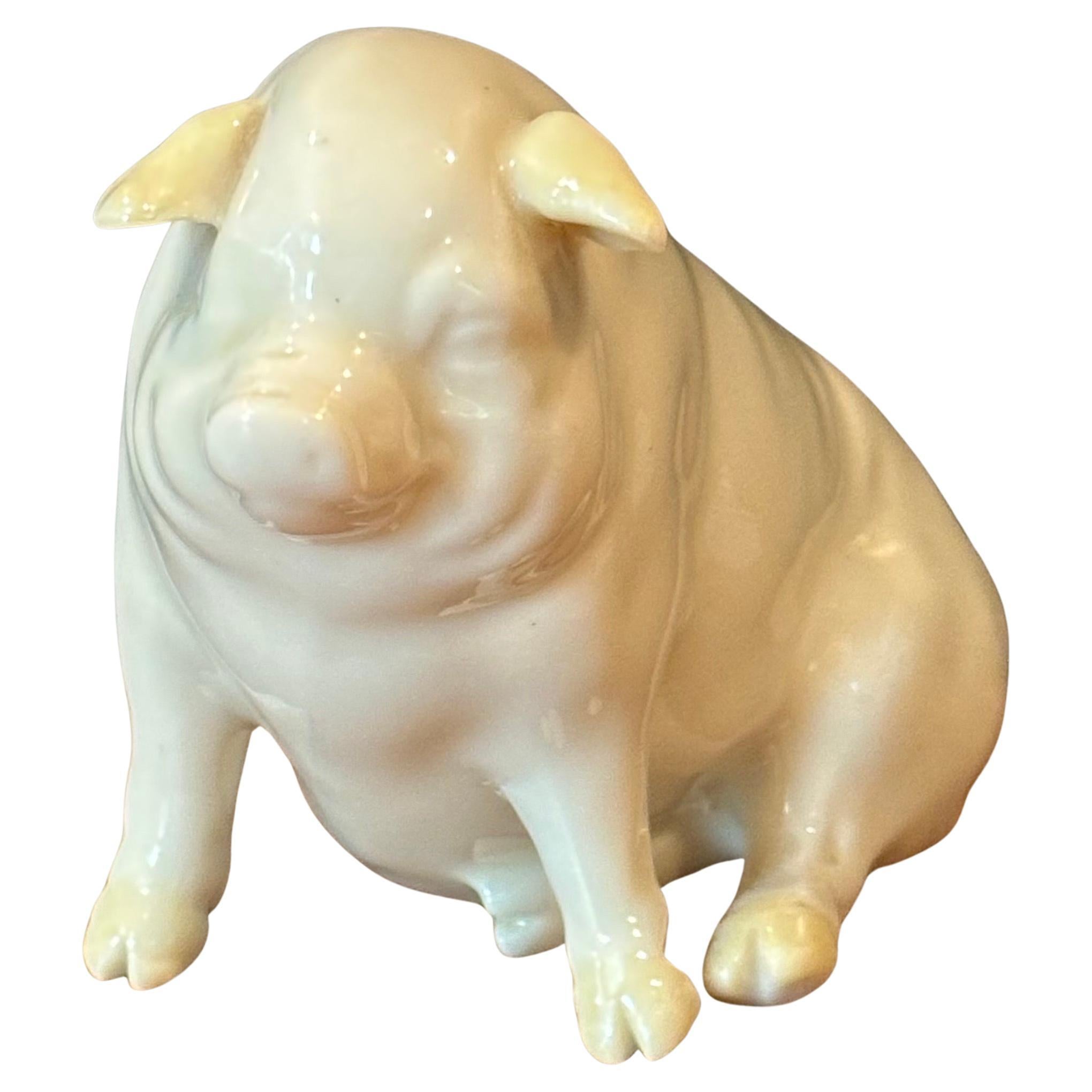 Maiale in miniatura in porcellana di Belleek In condizioni buone in vendita a San Diego, CA