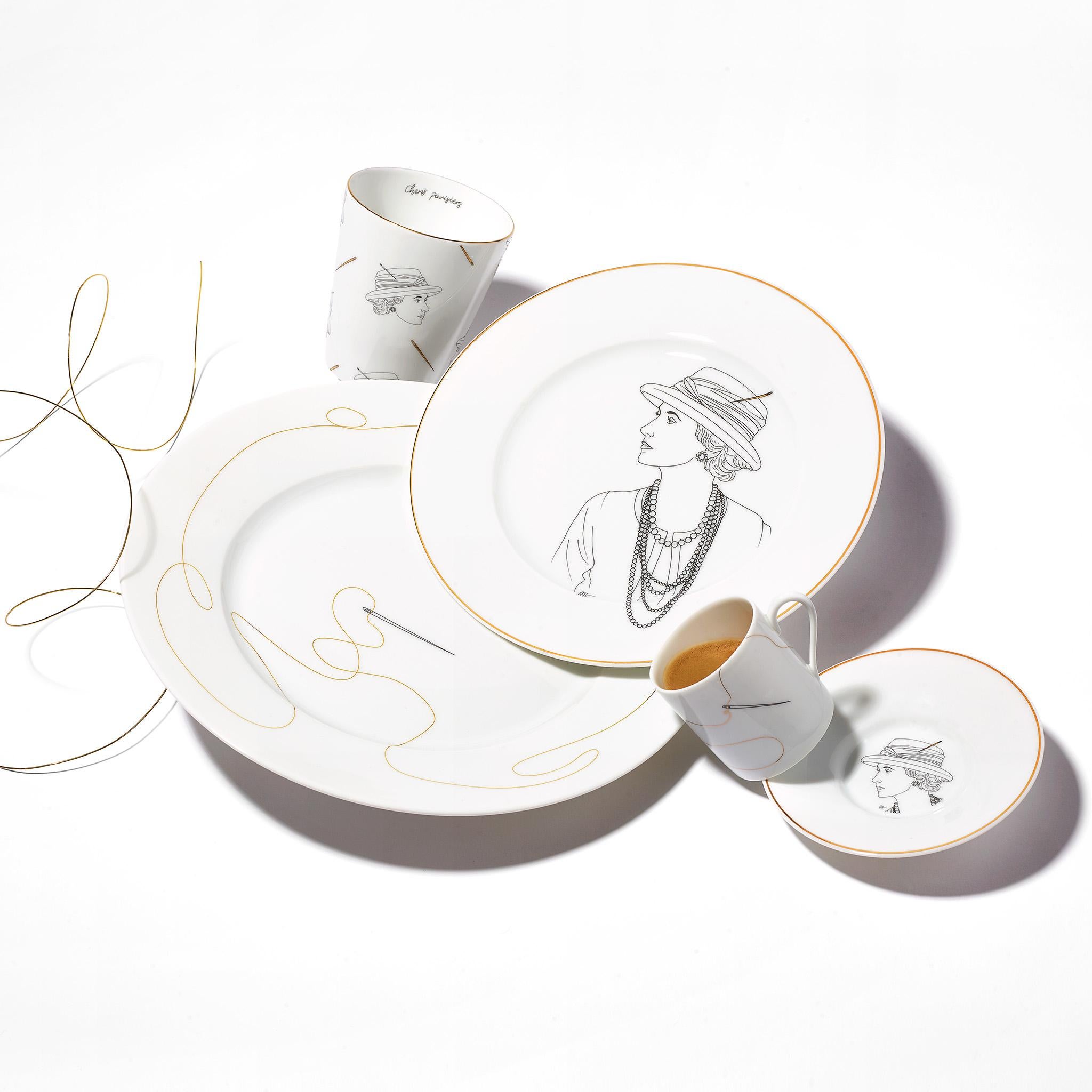 Modern Porcelain Mug and Gold French Parisian Style 