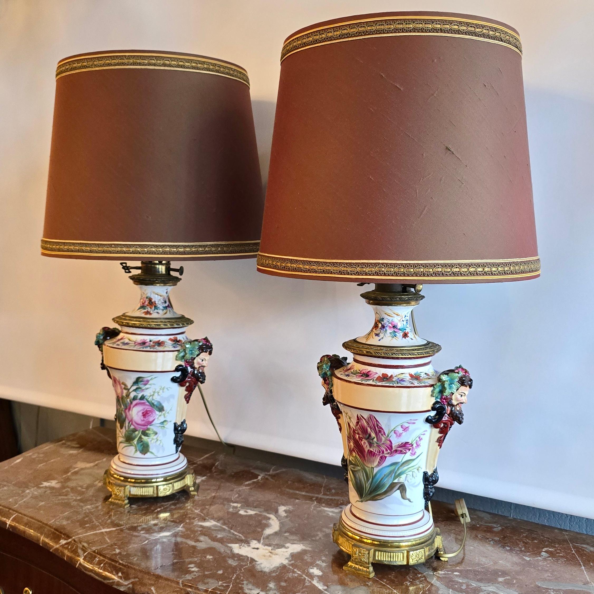 Lampes à huile en porcelaine transformées en lampes de table avec masques de Bacchus, vers 1870 en vente 3