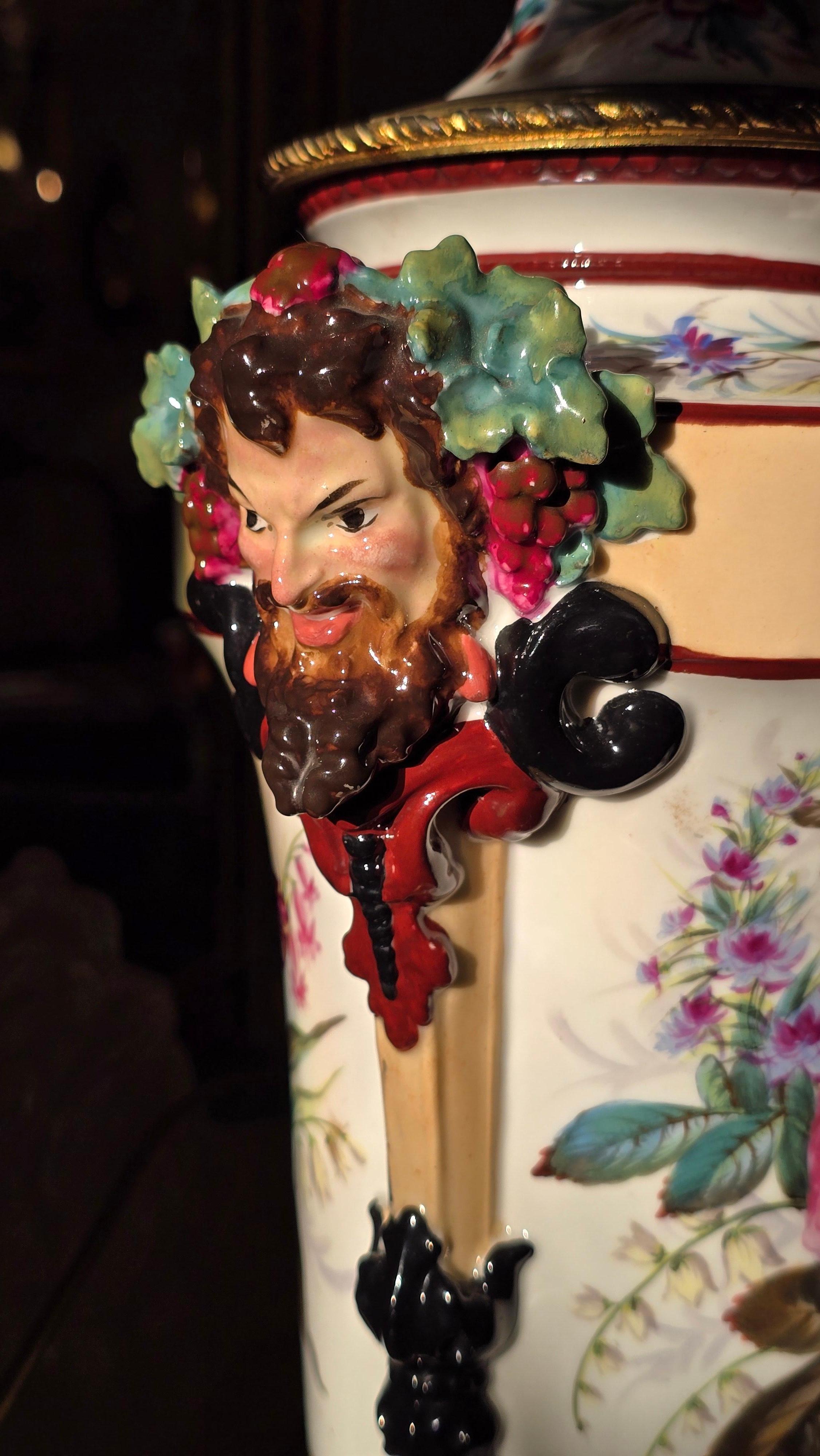 Lampes à huile en porcelaine transformées en lampes de table avec masques de Bacchus, vers 1870 en vente 7