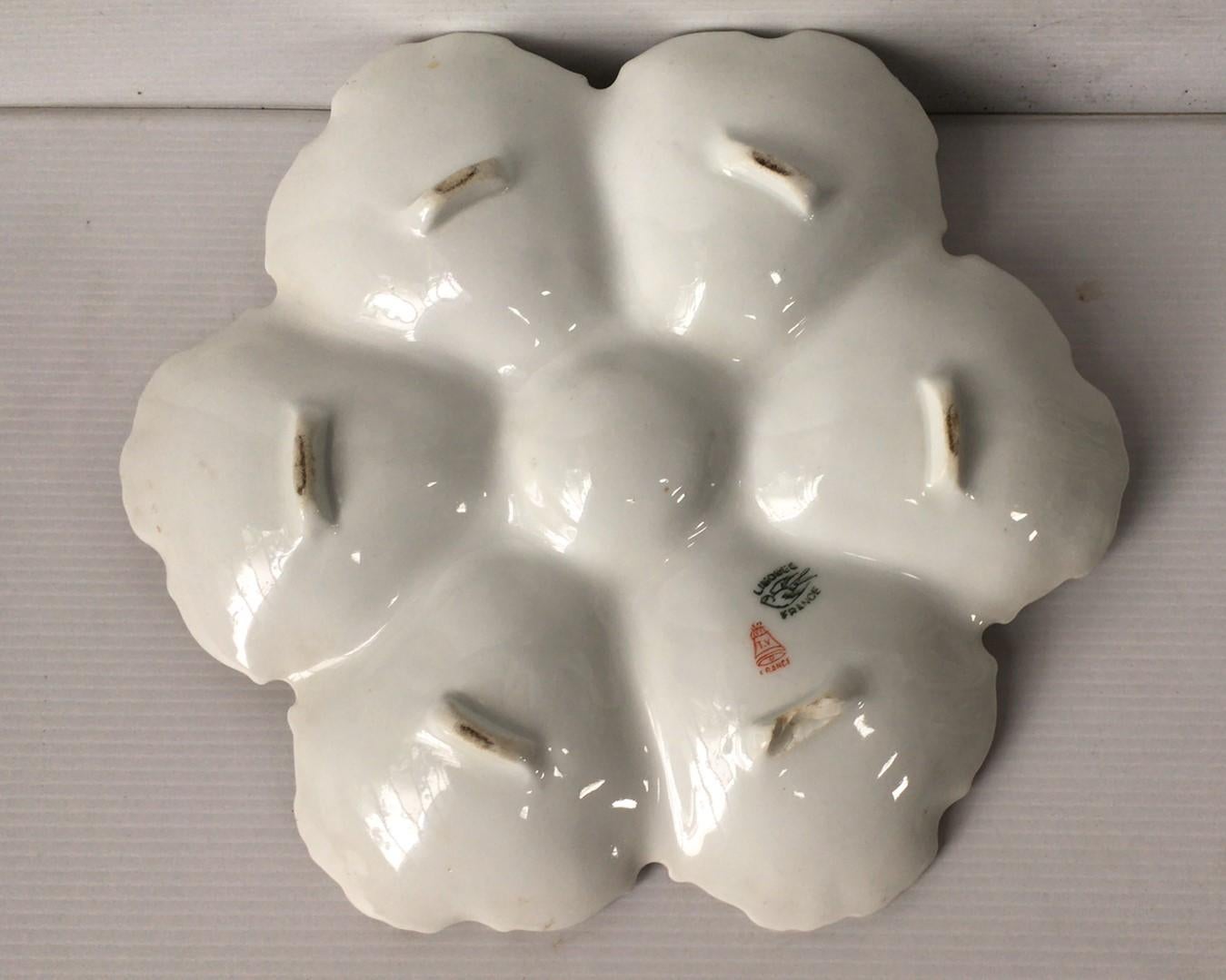 Aesthetic Movement Porcelain Oyster Plate with Seaweeds and Crabs Limoges, circa 1900