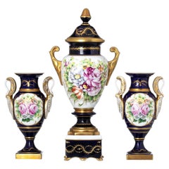 Porcelain - Pair of vases and pot with lid