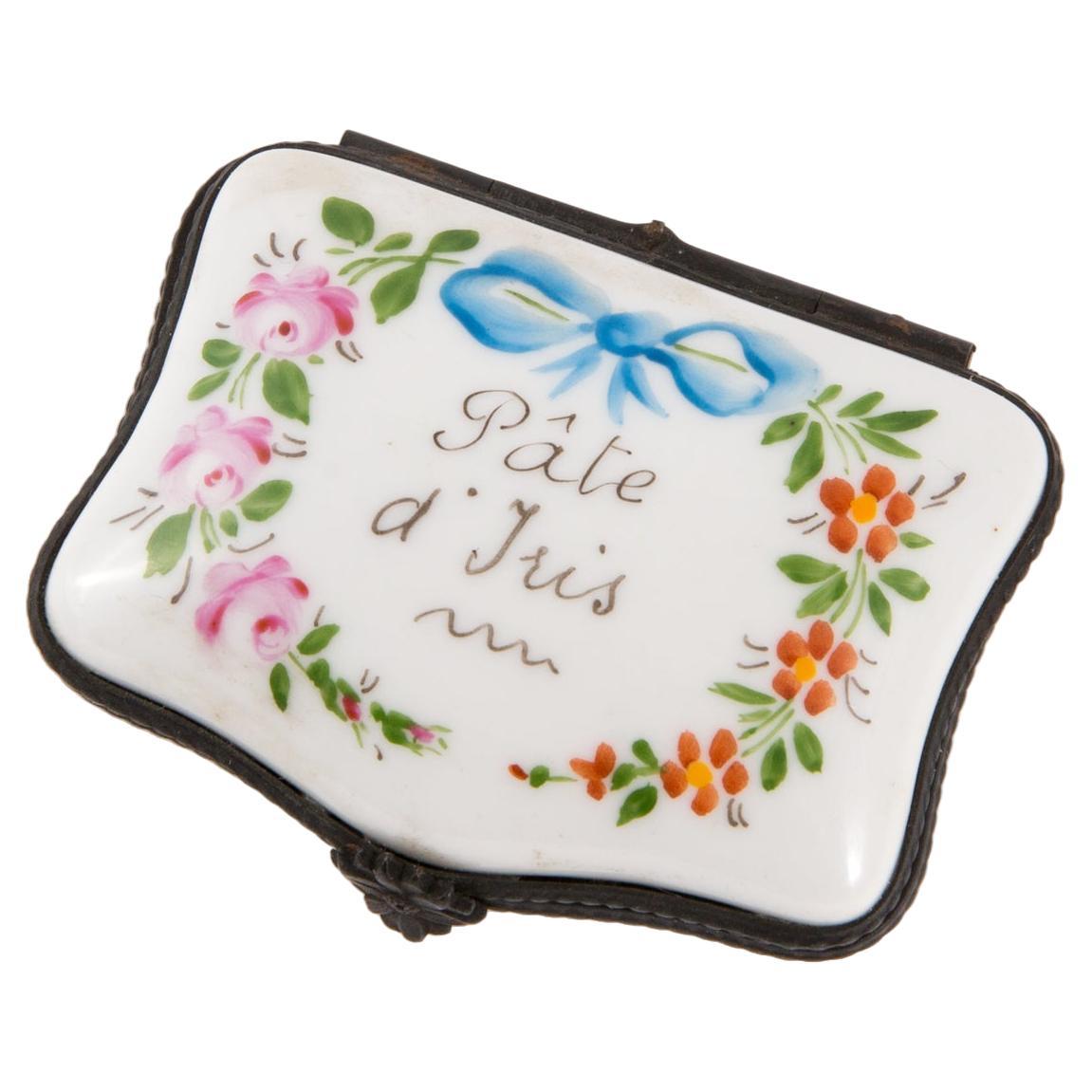 Porcelain Pate D Iris Medecine Box For Sale