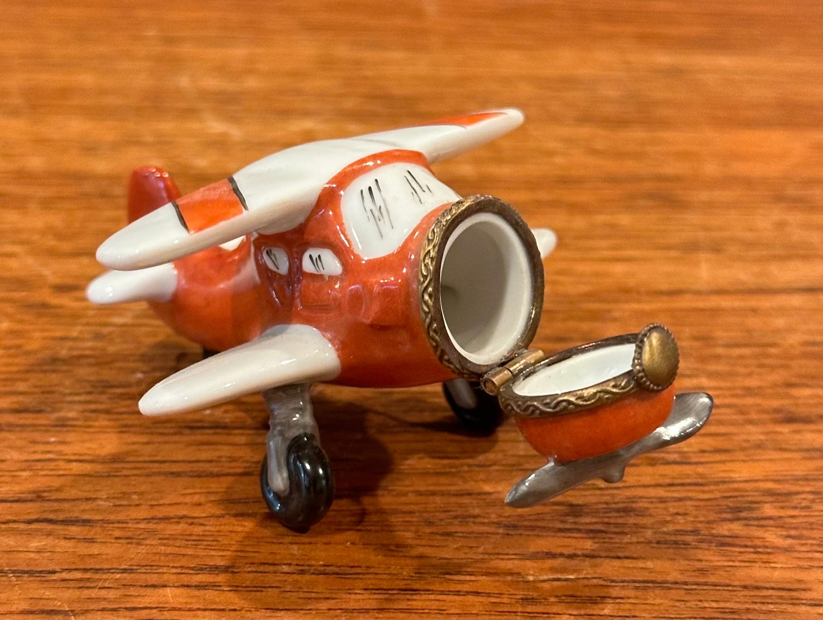 Porcelain Peint a la Main Vintage Airplane Trinket Box by Limoges For Sale 2