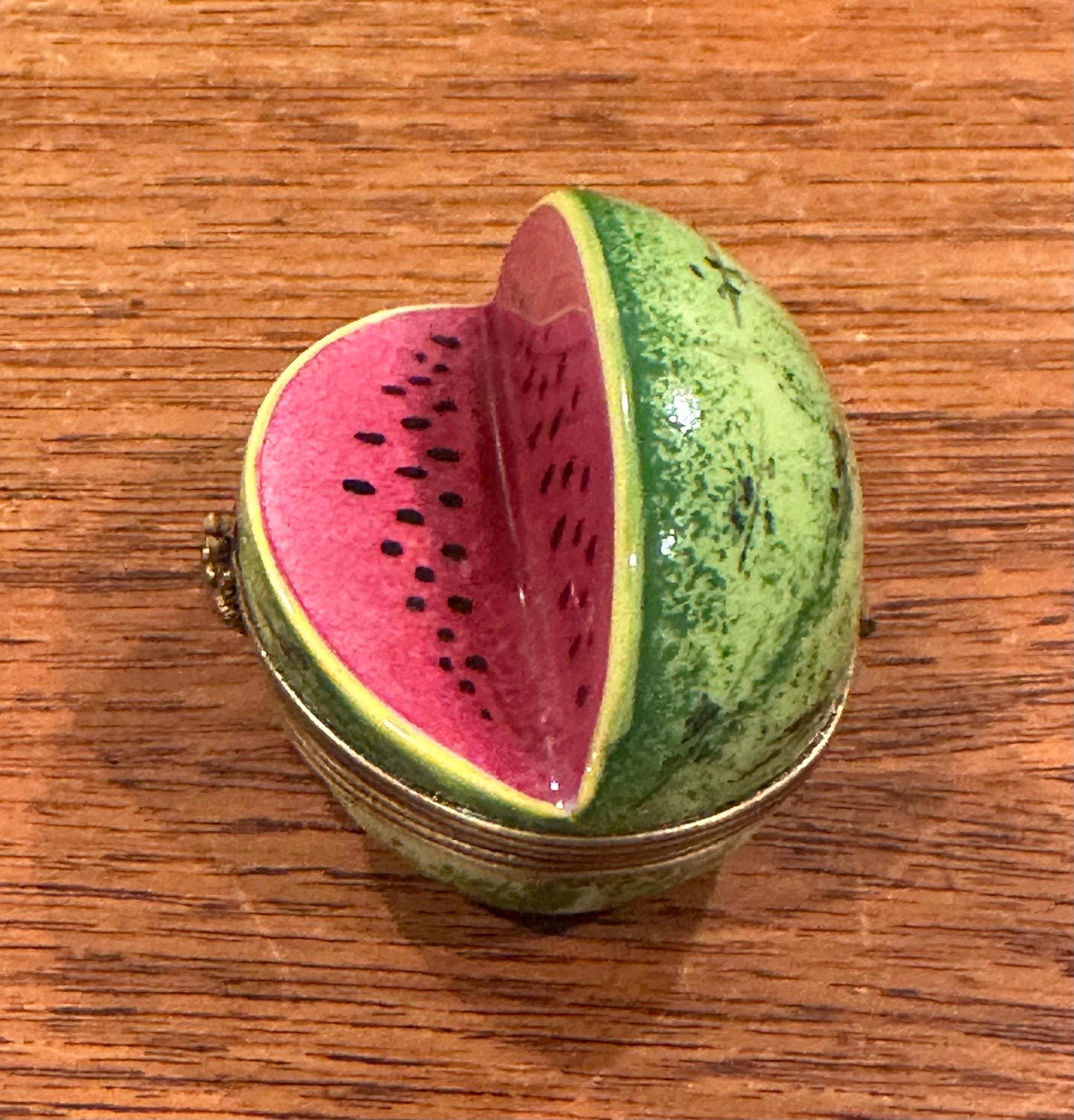Caja de baratijas de porcelana Peint Main Vintage Cut Watermelon de Limoges en Bueno Estado en San Diego, CA