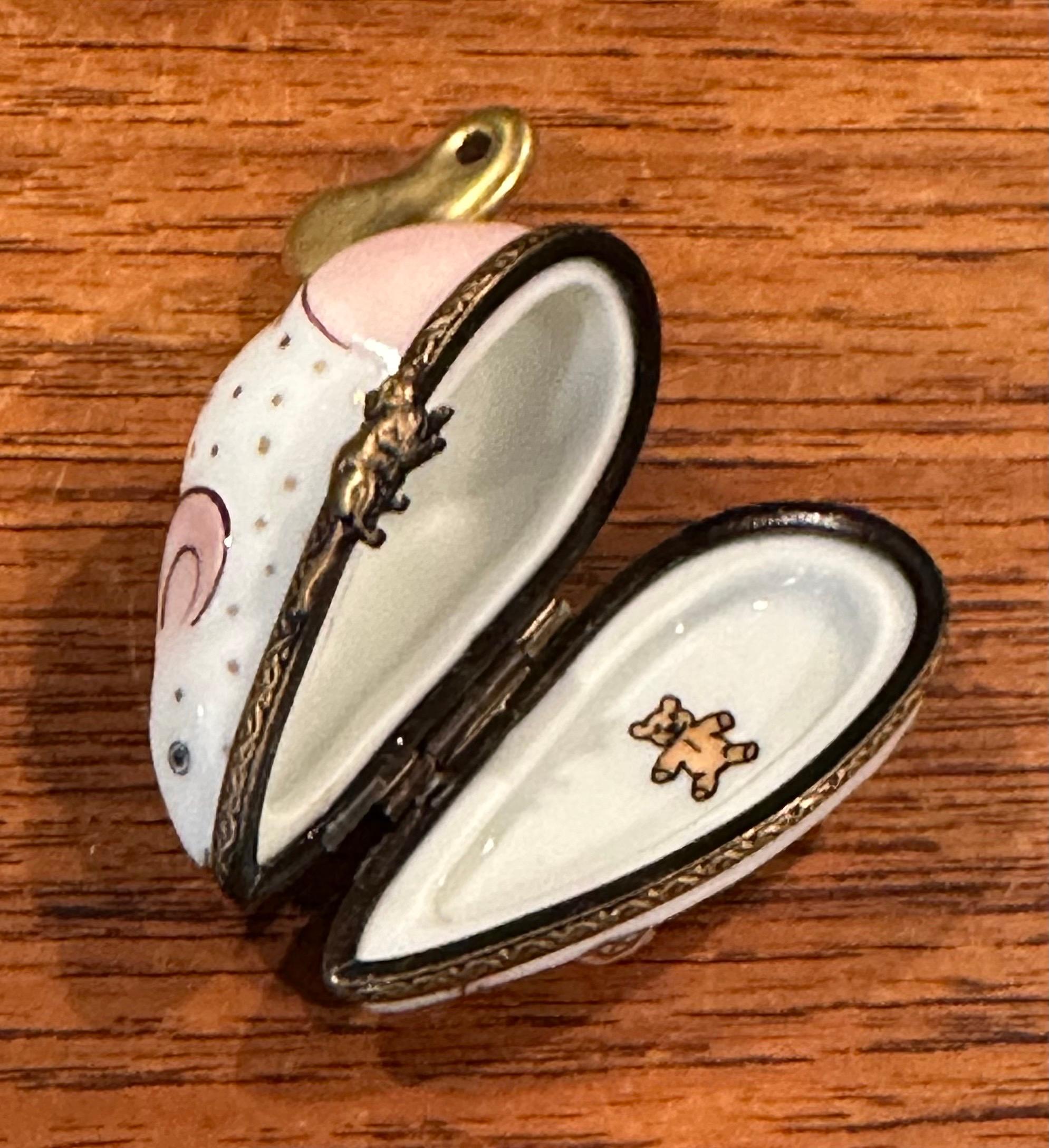 20th Century Porcelain Peint Main Vintage Toy Mouse Trinket Box by Limoges