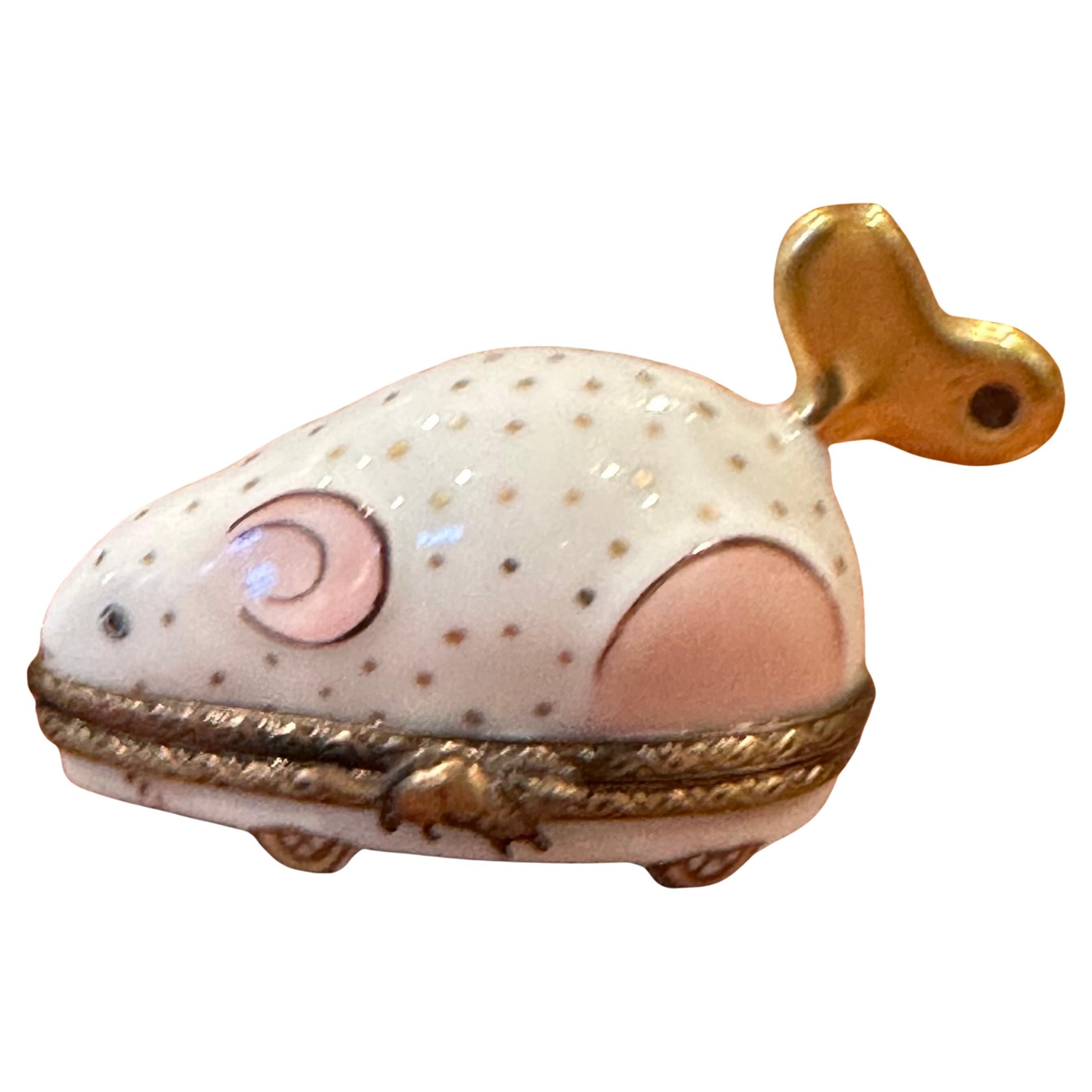 Porcelain Peint Main Vintage Toy Mouse Trinket Box by Limoges 2