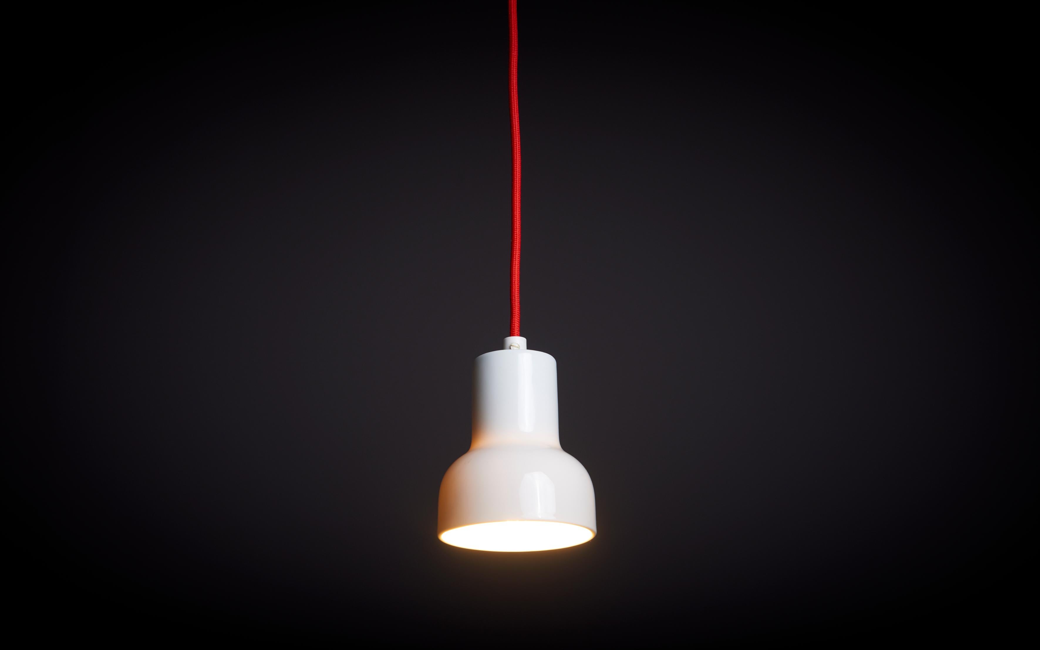 Lampe suspendue en porcelaine de Bing & Grøndahl, Danemark  Bon état - En vente à Berlin, DE