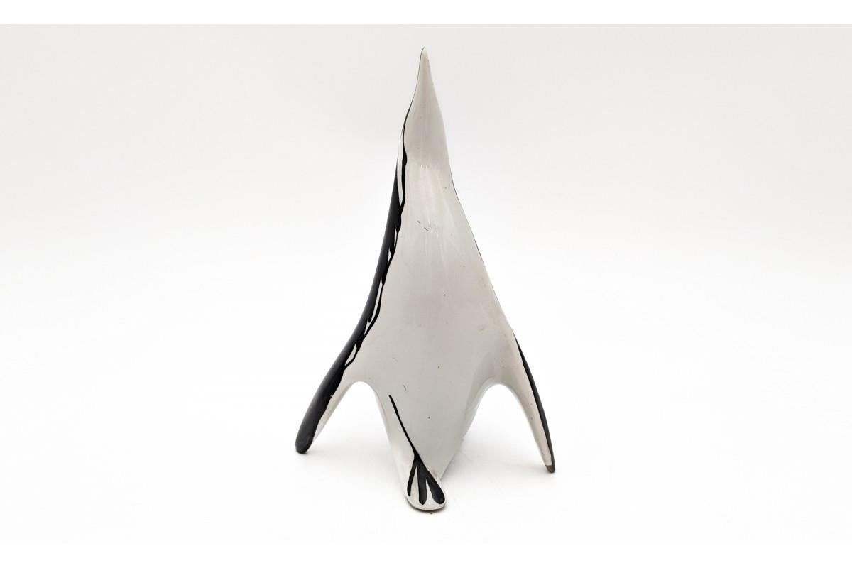 20th Century Porcelain penguin figurine, Wałbrzych, designed by Mieczysław Naruszewicz, 1960 For Sale