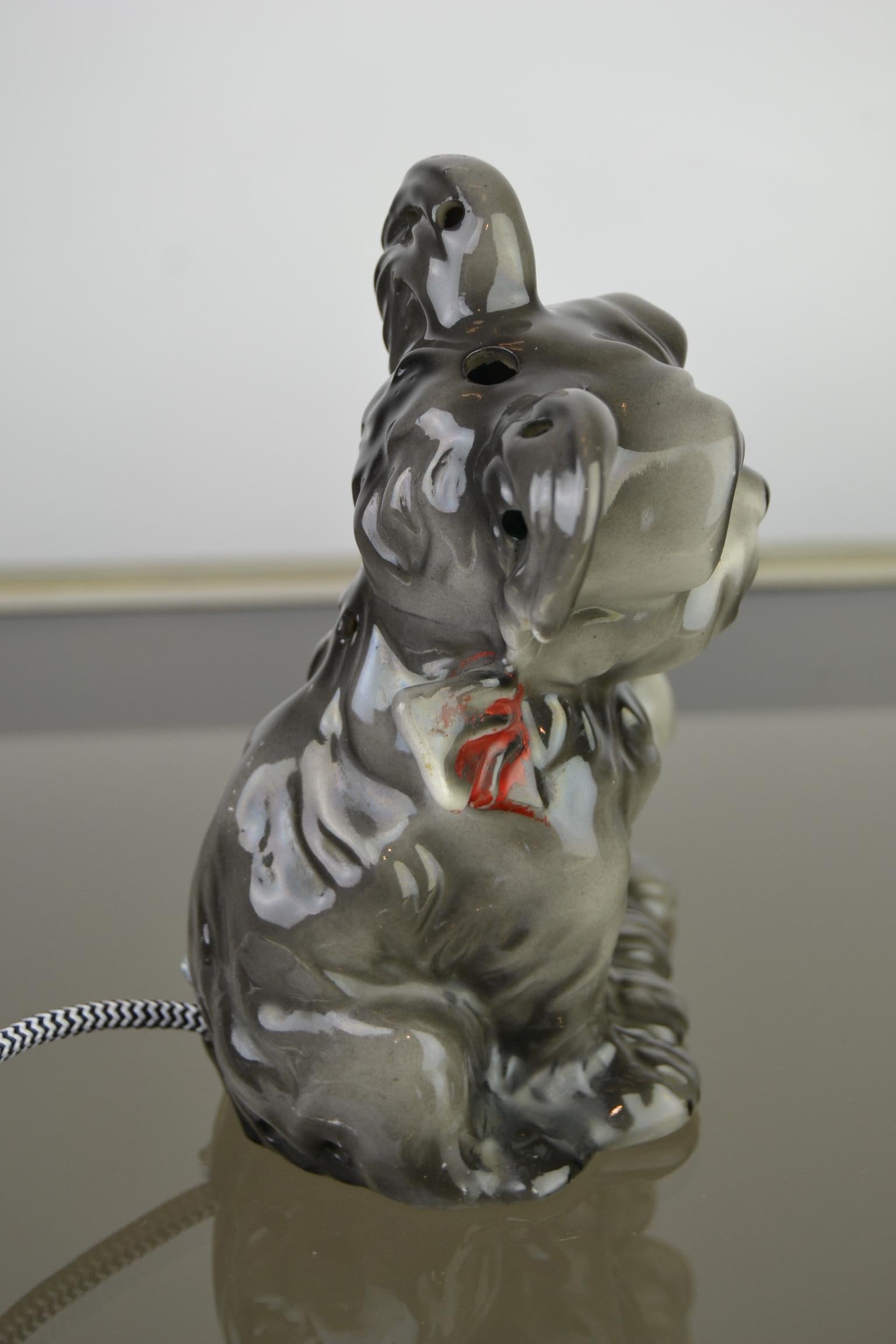 Parfümlampe aus Porzellan mit 2 Hunden, Deutschland, 1950er Jahre im Zustand „Gut“ im Angebot in Antwerp, BE