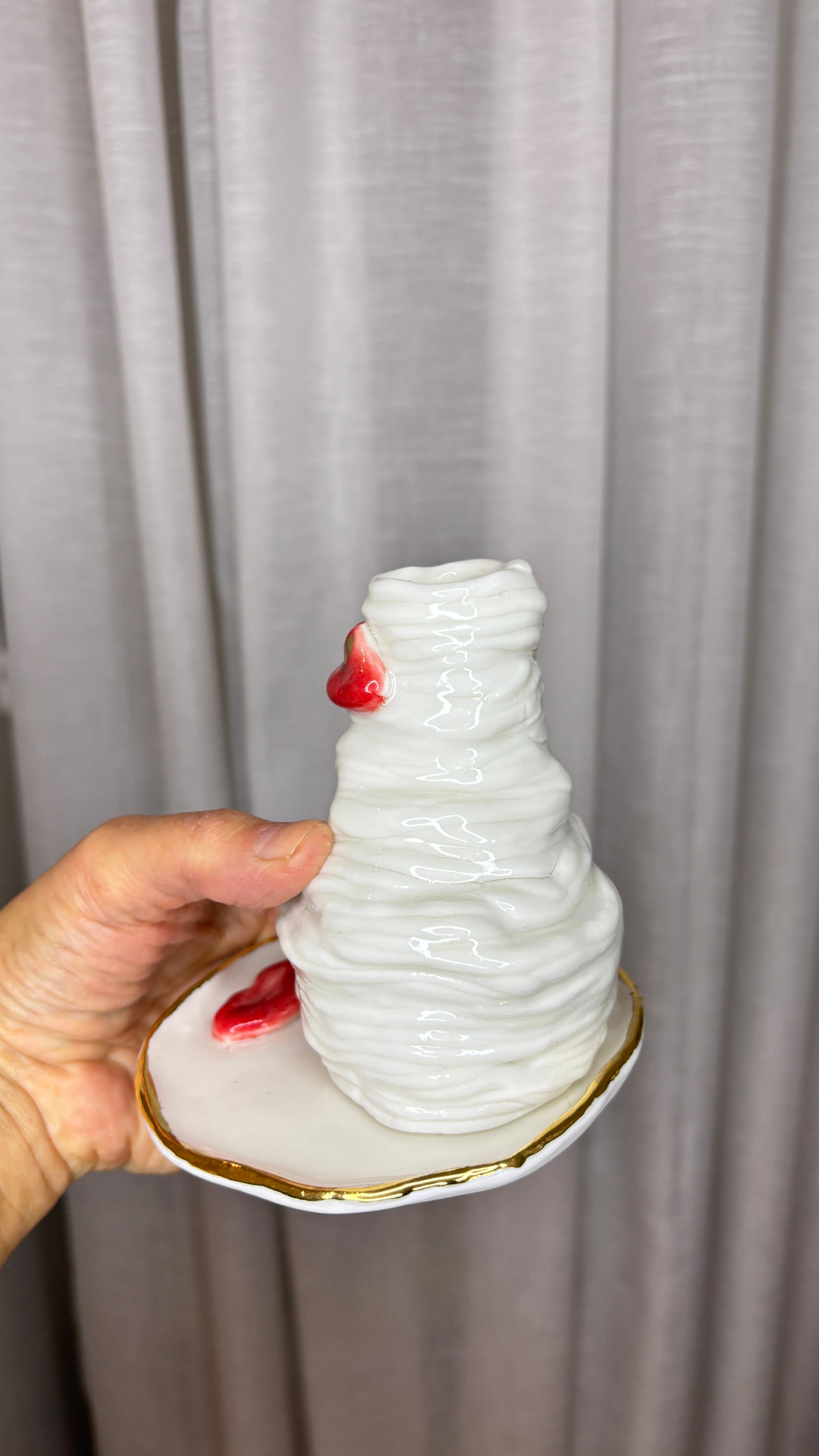 Jardinera de porcelana blanca, roja y dorada by Hania jneid en Nuevo estado para la venta en BARCELONA, ES