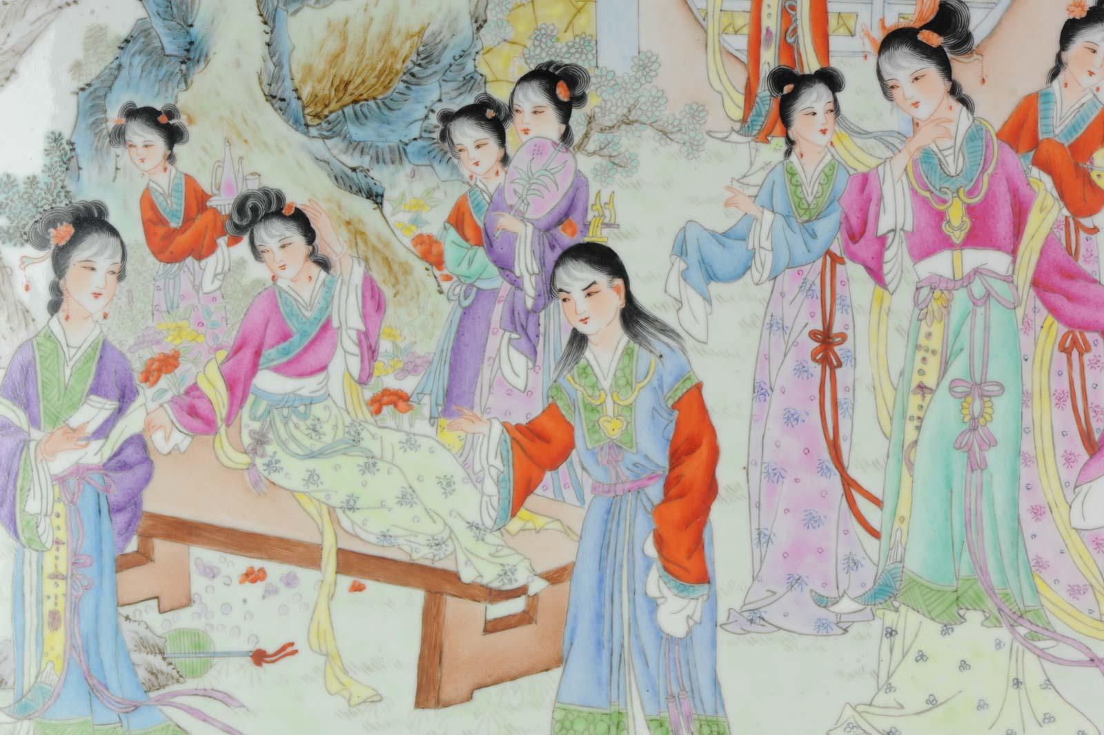 Porcelain Plaque Ladies in a Garden, Peoples Republic of China Made in 1982 For Sale 2