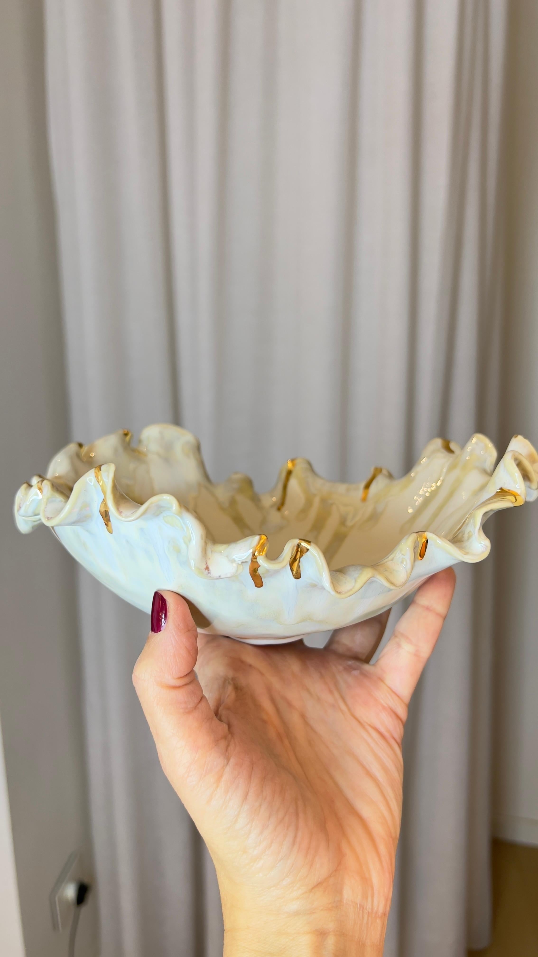 Nacre and Gold Porcelain Plate by Hania Jneid For Sale 6