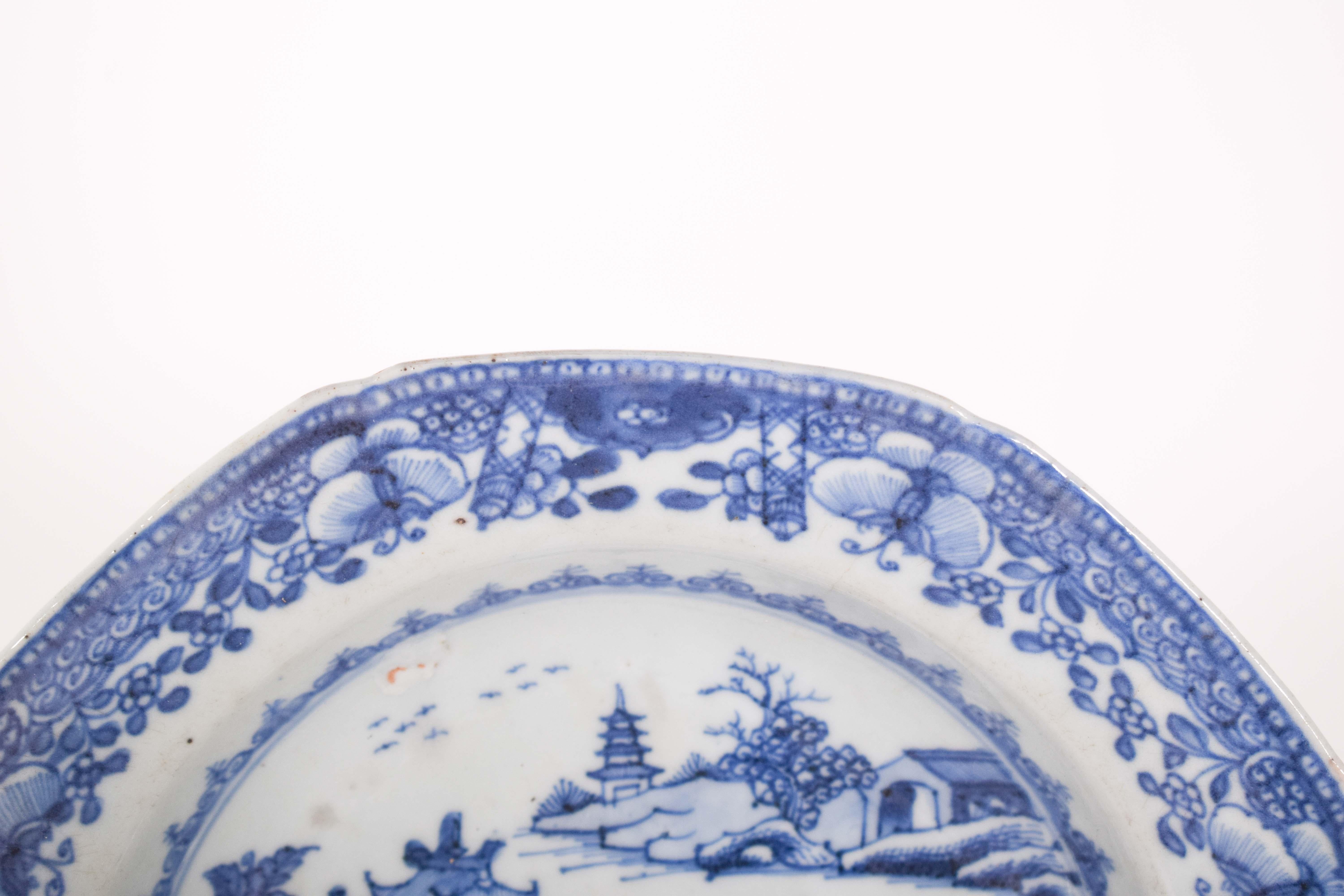 Baroque Porcelain Plate From China for Export, Blue Decoration For Sale