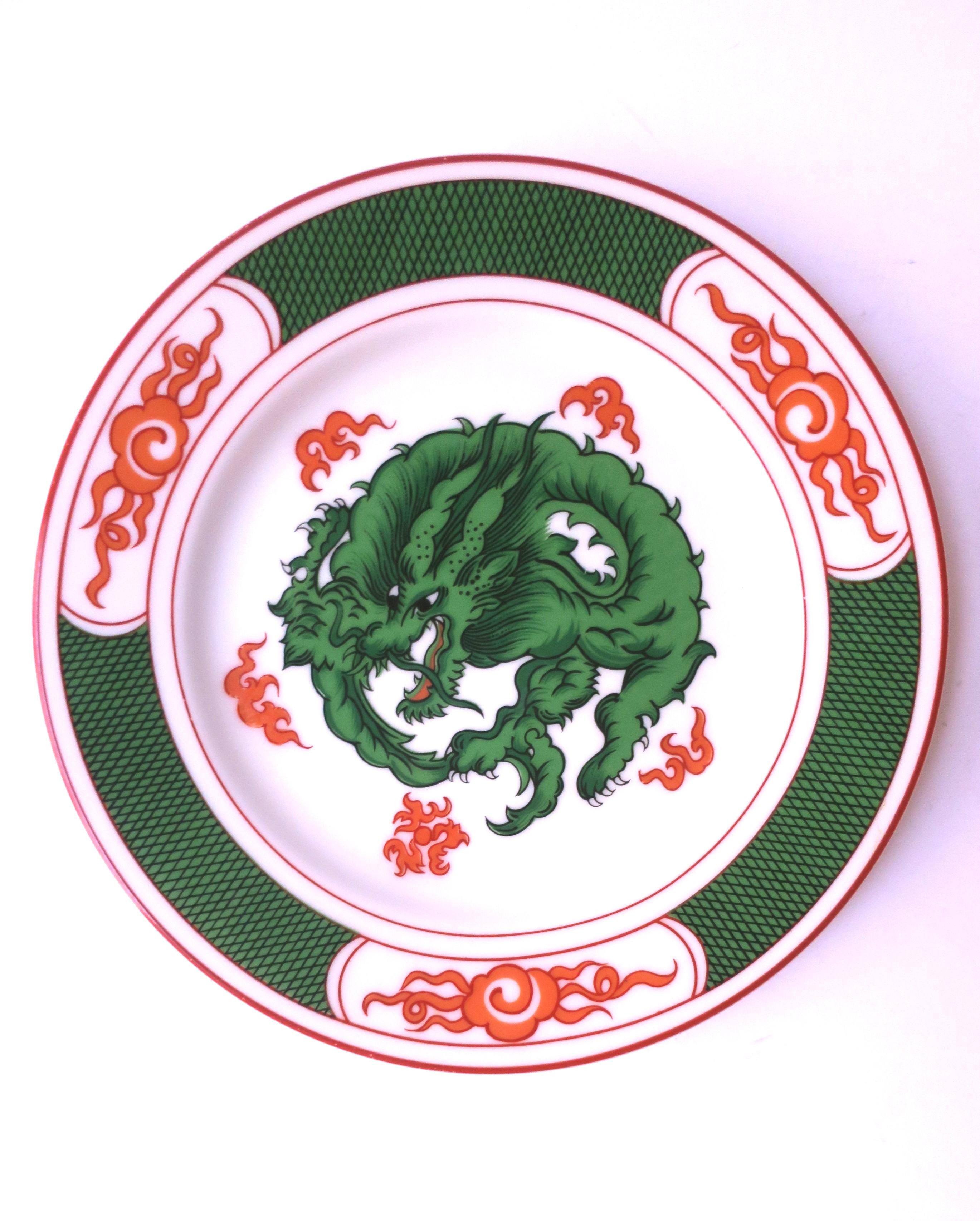 Porcelain Plates with Dragon Design, Set of 2 For Sale 2