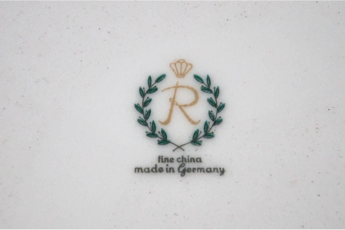 Porcelain Platter Reichenbach, Germany.
Dimensions: height 4 cm / diameter 32.5 cm.


