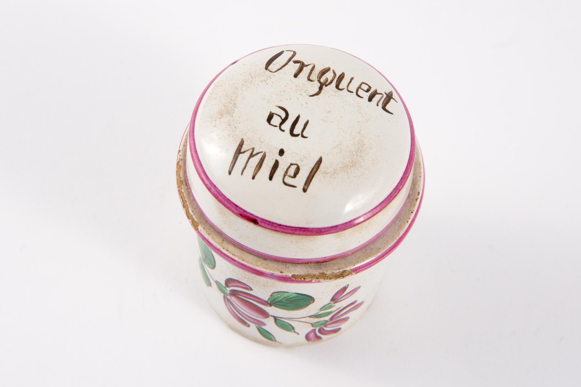 Beige Porcelain Pot Onguent Au Miel For Sale